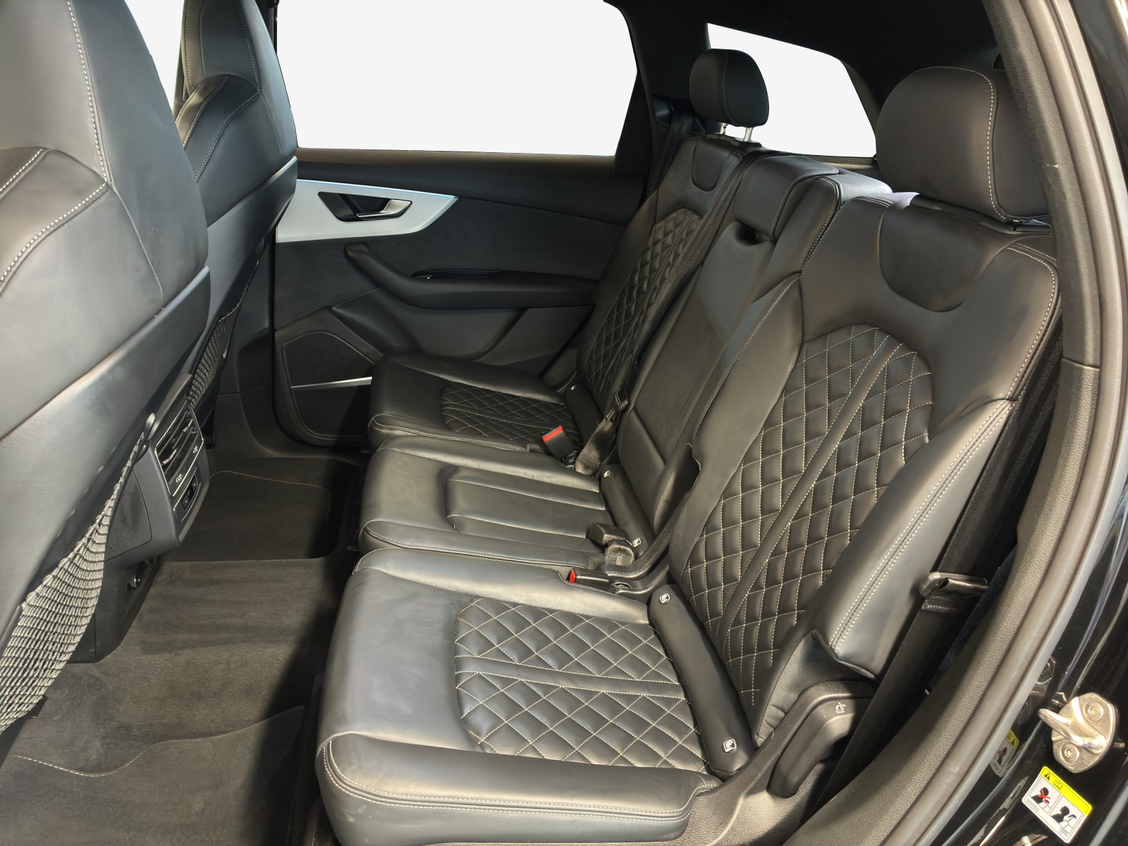 AUDI Q7 SUV TFSI e quattro 290 kW S line tiptronic-image-11