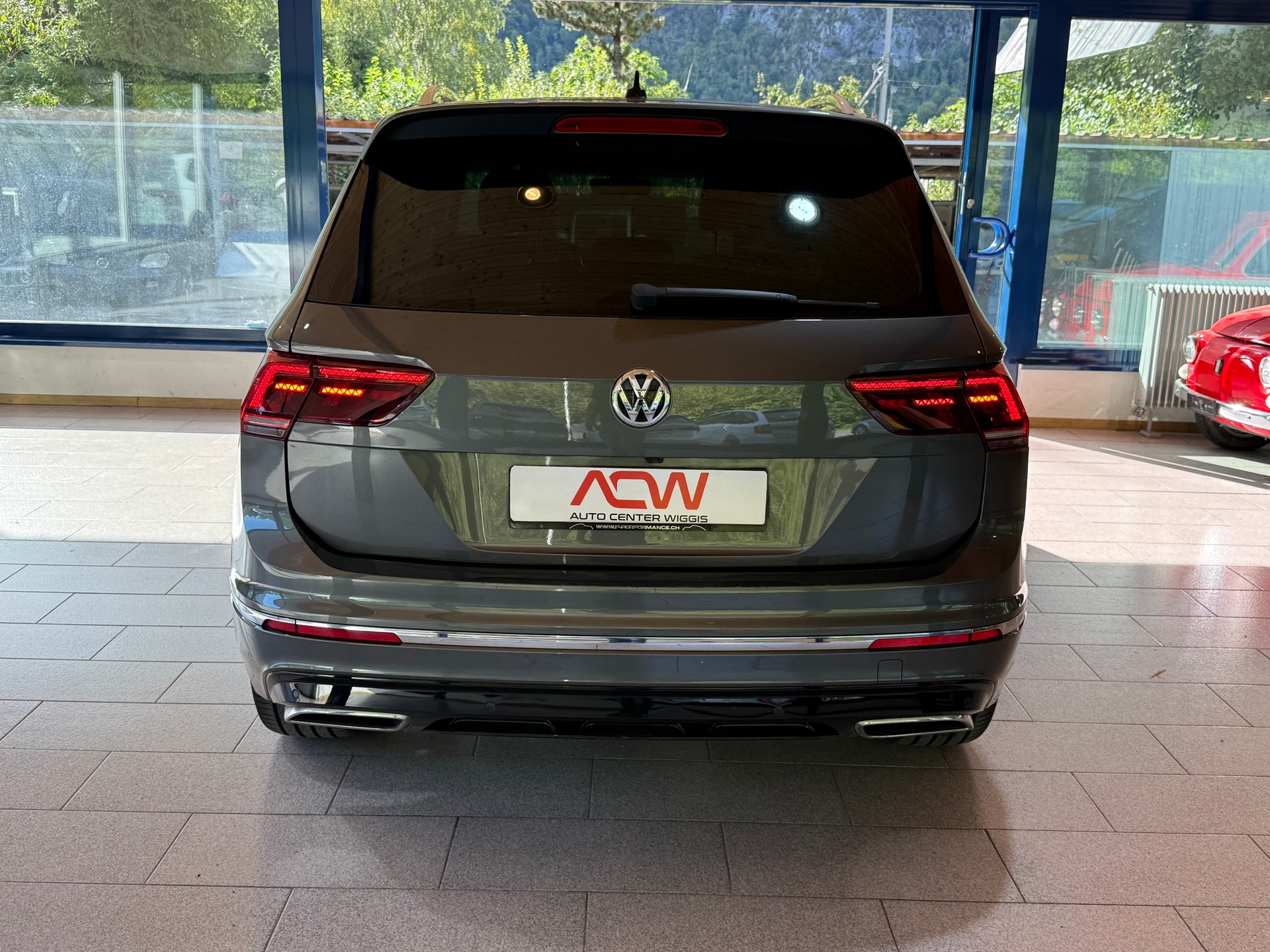 VW Tiguan 2.0TSI Highline 4Motion DSG-image-9