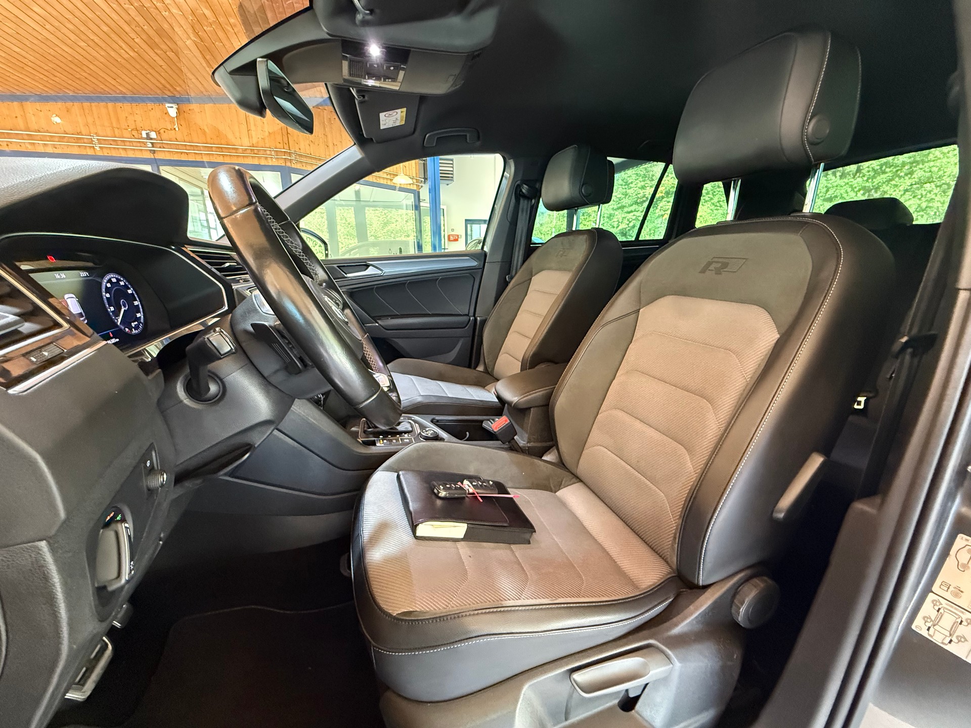 VW Tiguan 2.0TSI Highline 4Motion DSG-image-4