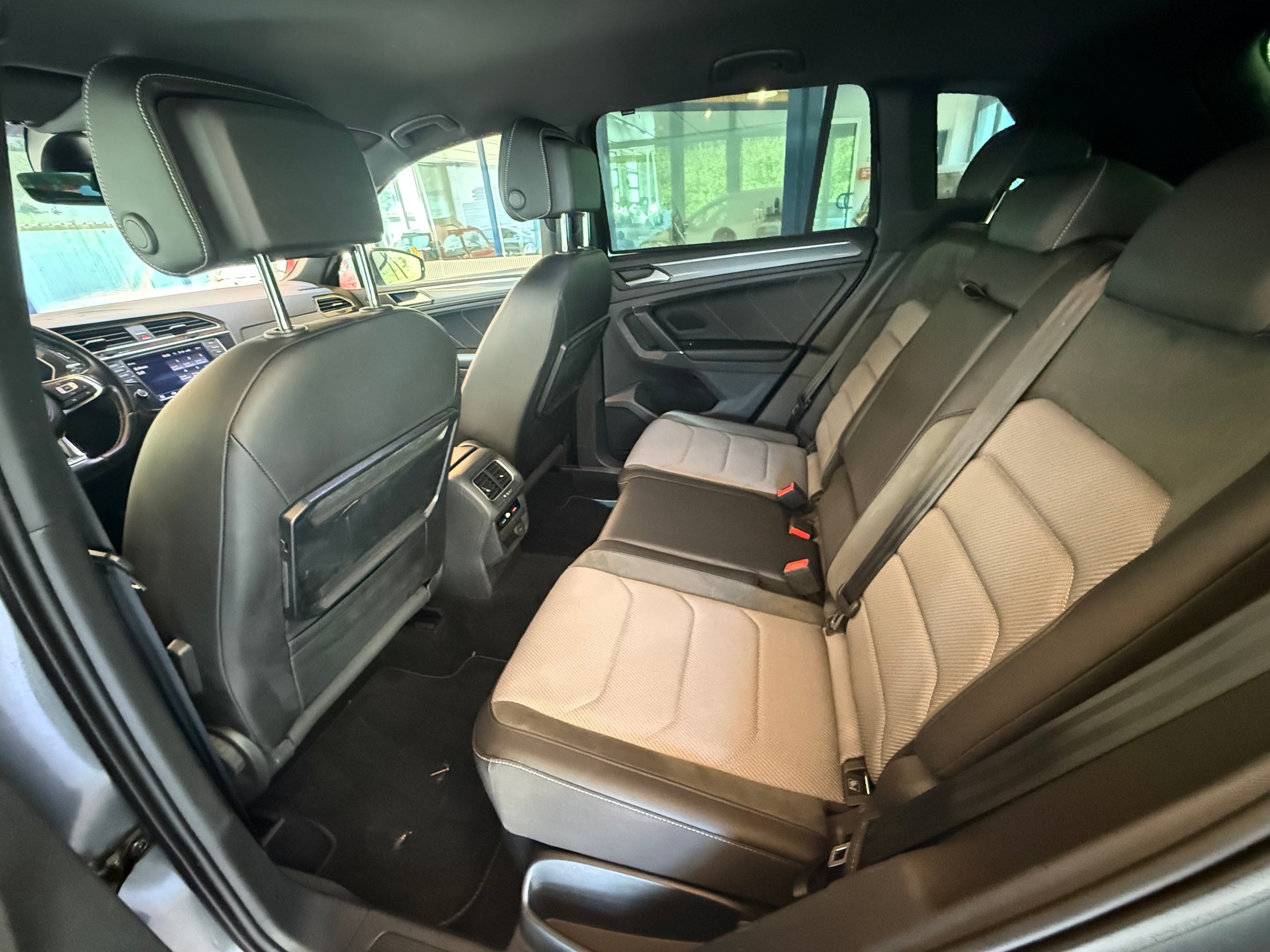 VW Tiguan 2.0TSI Highline 4Motion DSG-image-7
