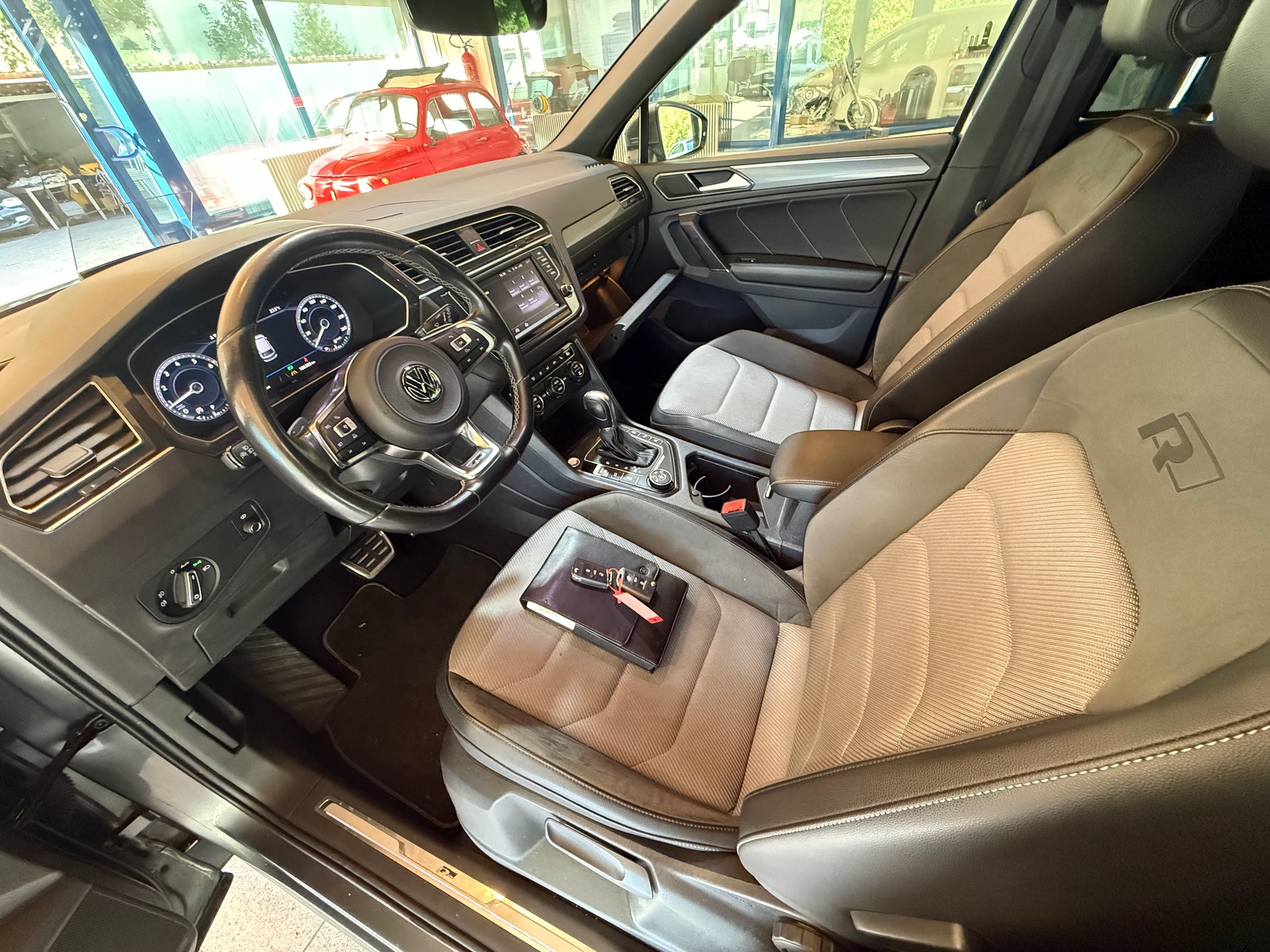 VW Tiguan 2.0TSI Highline 4Motion DSG-image-3
