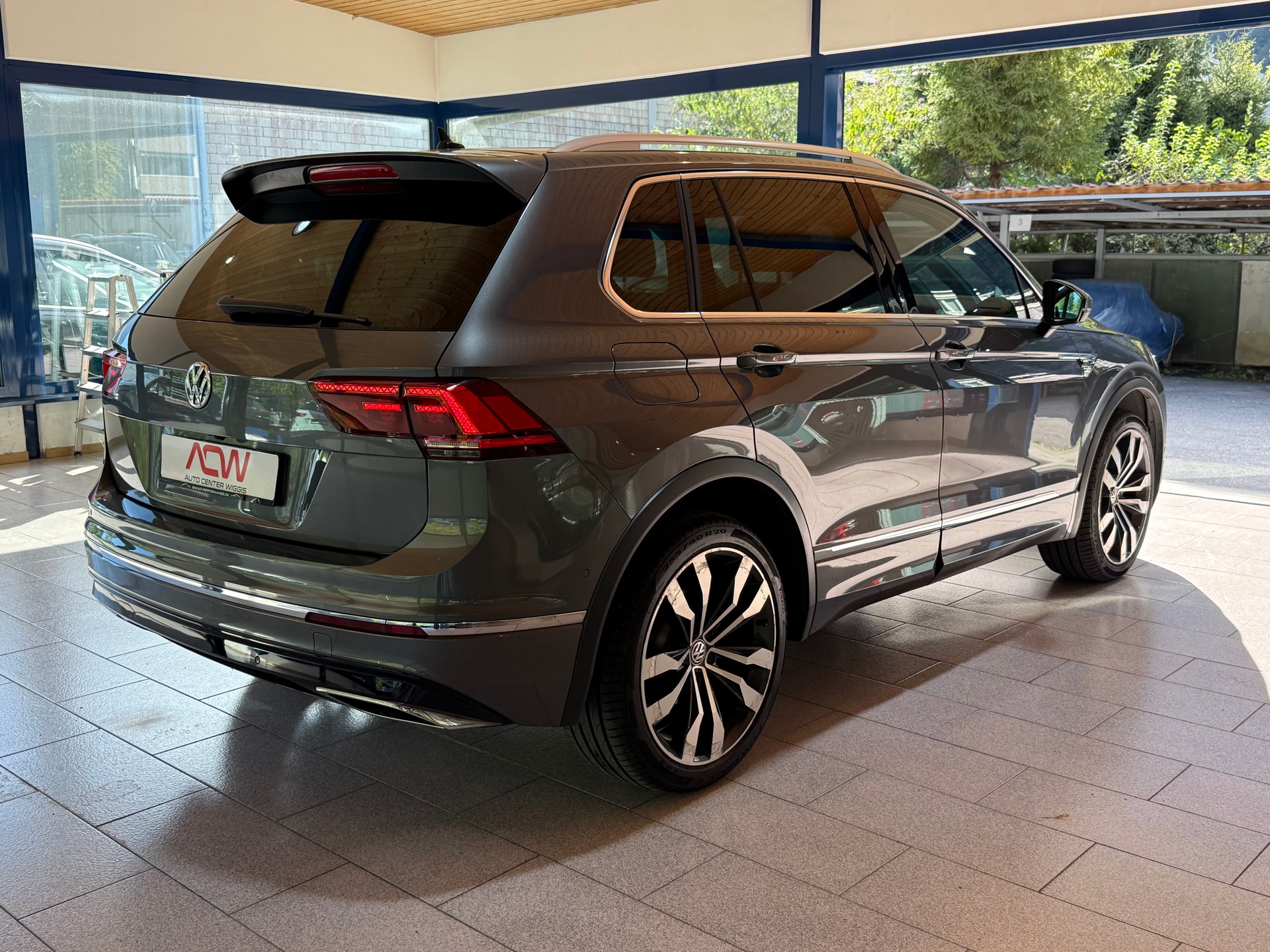 VW Tiguan 2.0TSI Highline 4Motion DSG-image-8