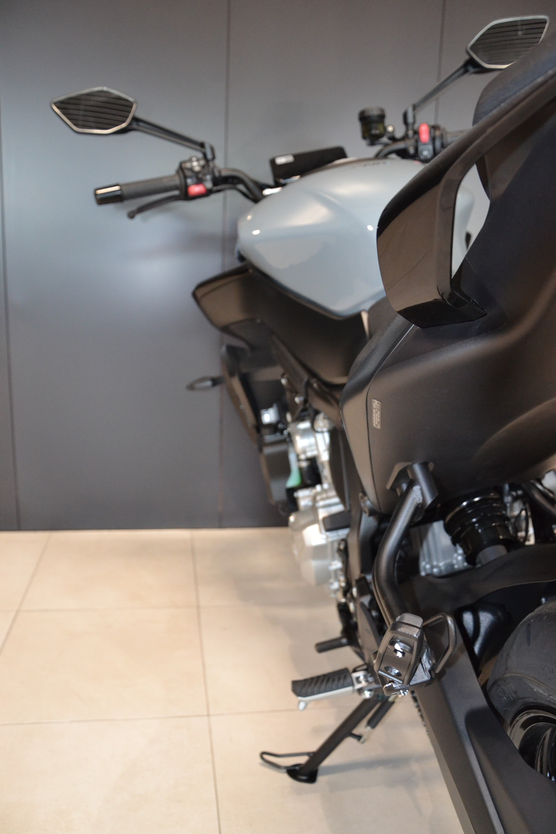 CF MOTO 675 NK-image-8