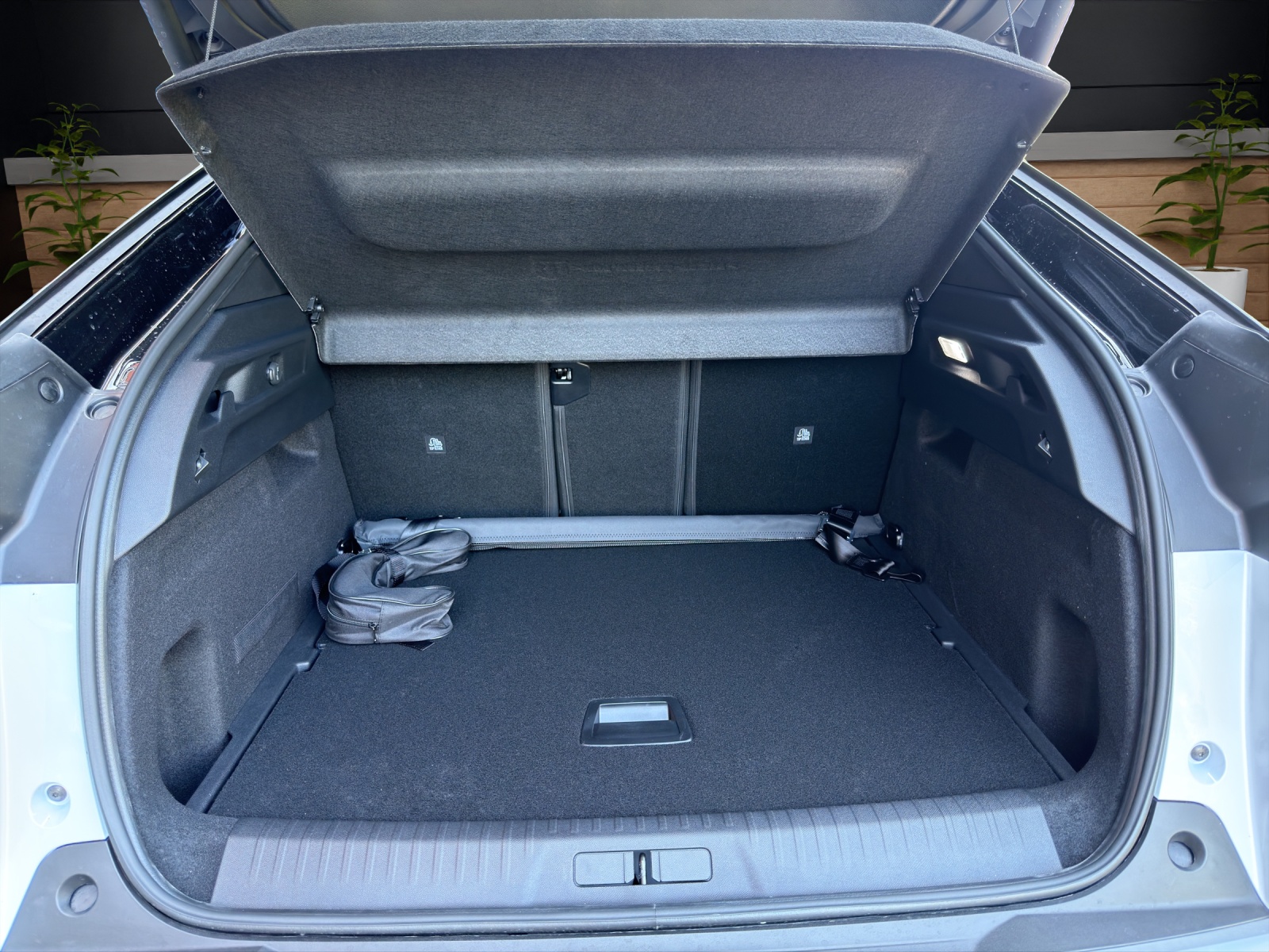 PEUGEOT 3008 NEW 145 e-DCS GT-image-8