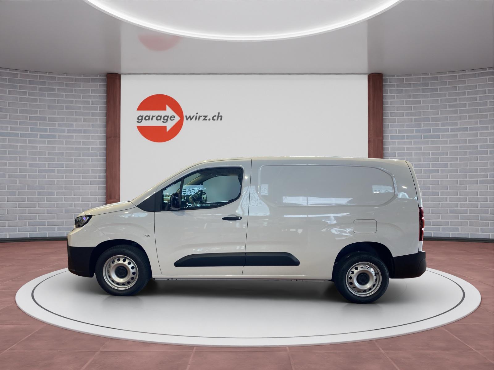 TOYOTA PROACE CITY Van L2 1.2 Active-image-1