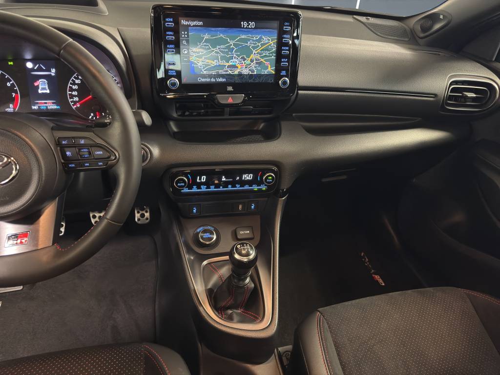TOYOTA Yaris 1.6 GR Sport-image-6