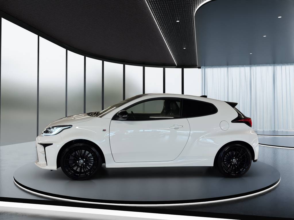 TOYOTA Yaris 1.6 GR Sport-image-2