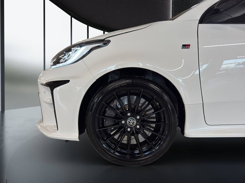 TOYOTA Yaris 1.6 GR Sport-image-15