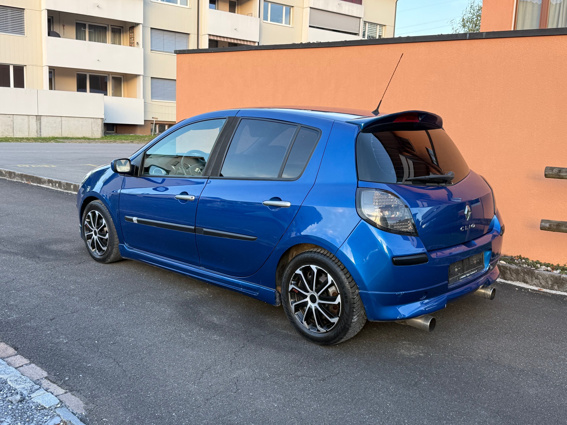 RENAULT Clio 1.2 16V Turbo Rip Curl-image-5