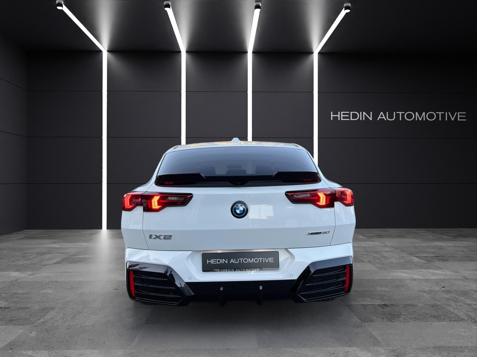 BMW iX2 U10 30 xDrive-image-8