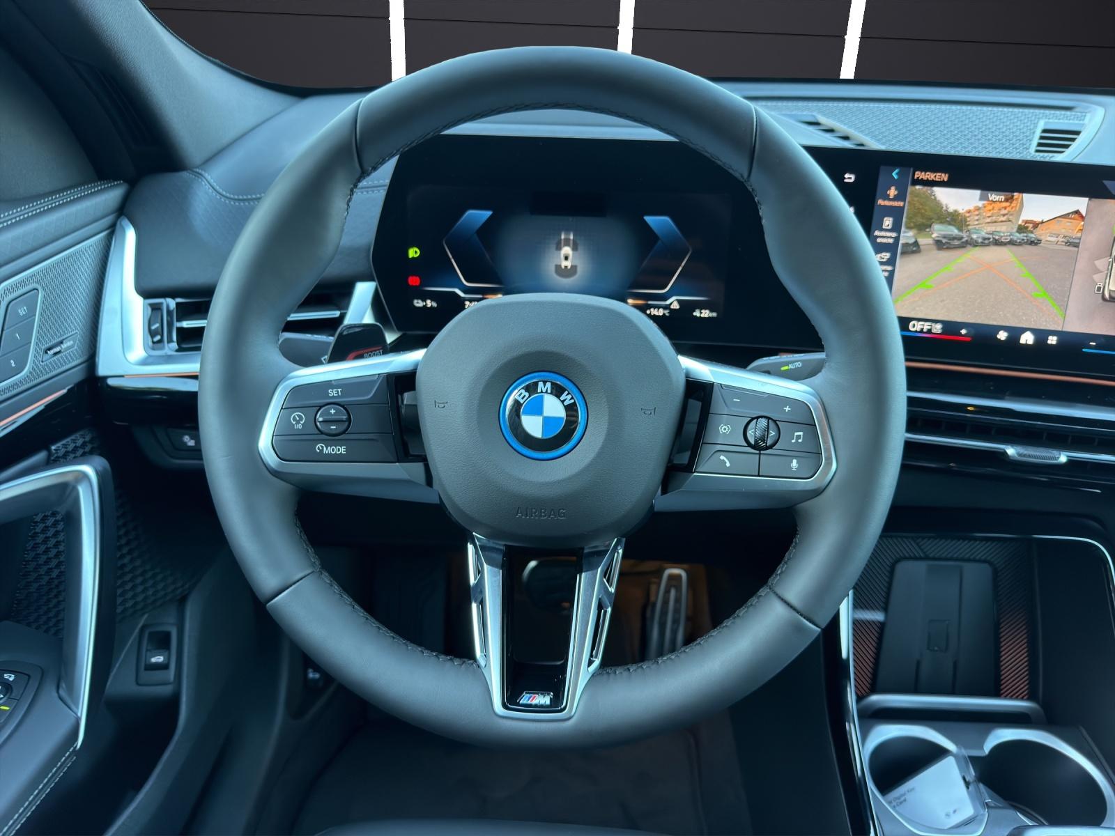 BMW iX2 U10 30 xDrive-image-5