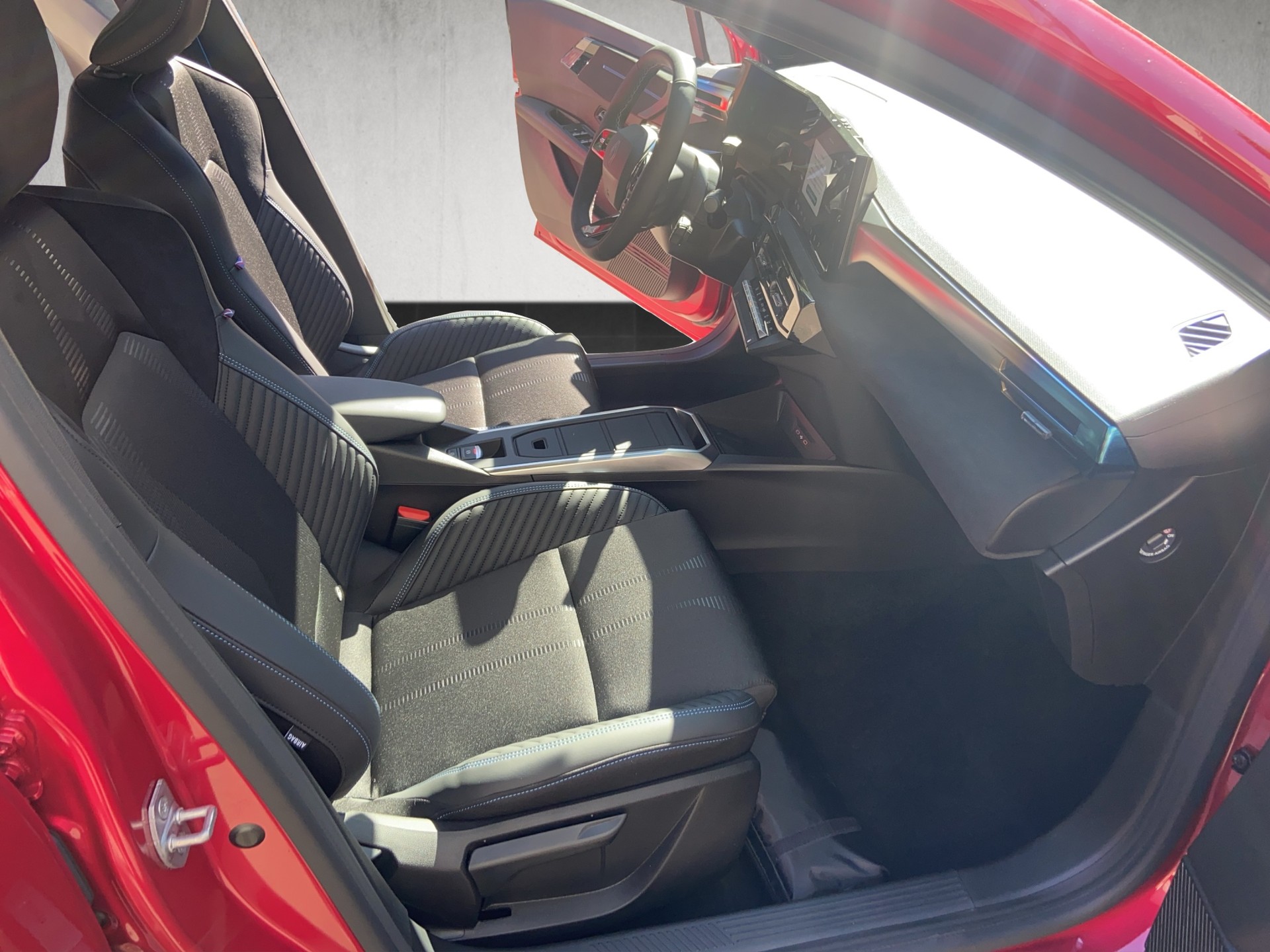 RENAULT Clio 1.8 E-Tech Esprit Alpine-image-12