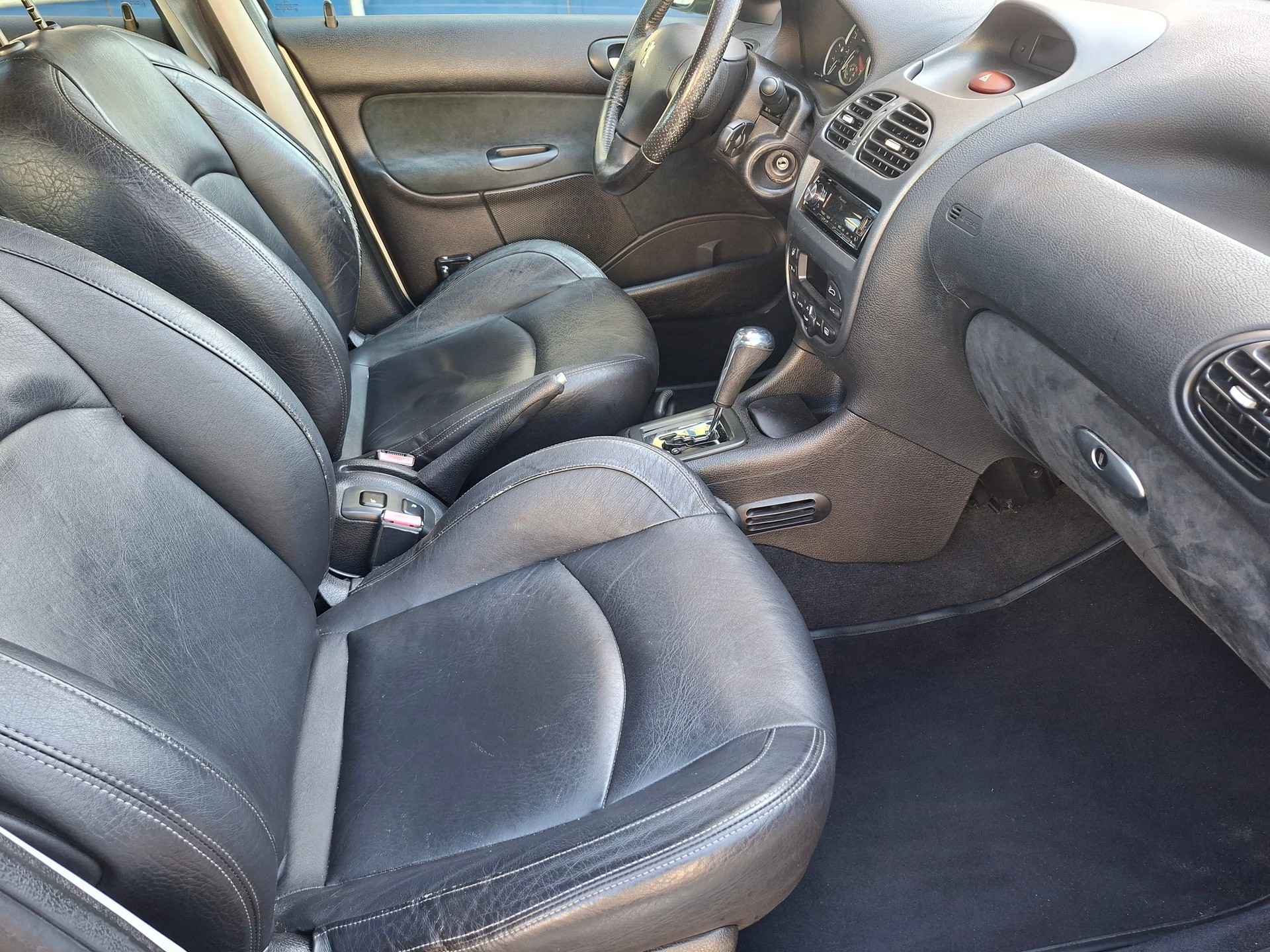 PEUGEOT 206 1.6 16V (XT) Premium Automatik-image-7