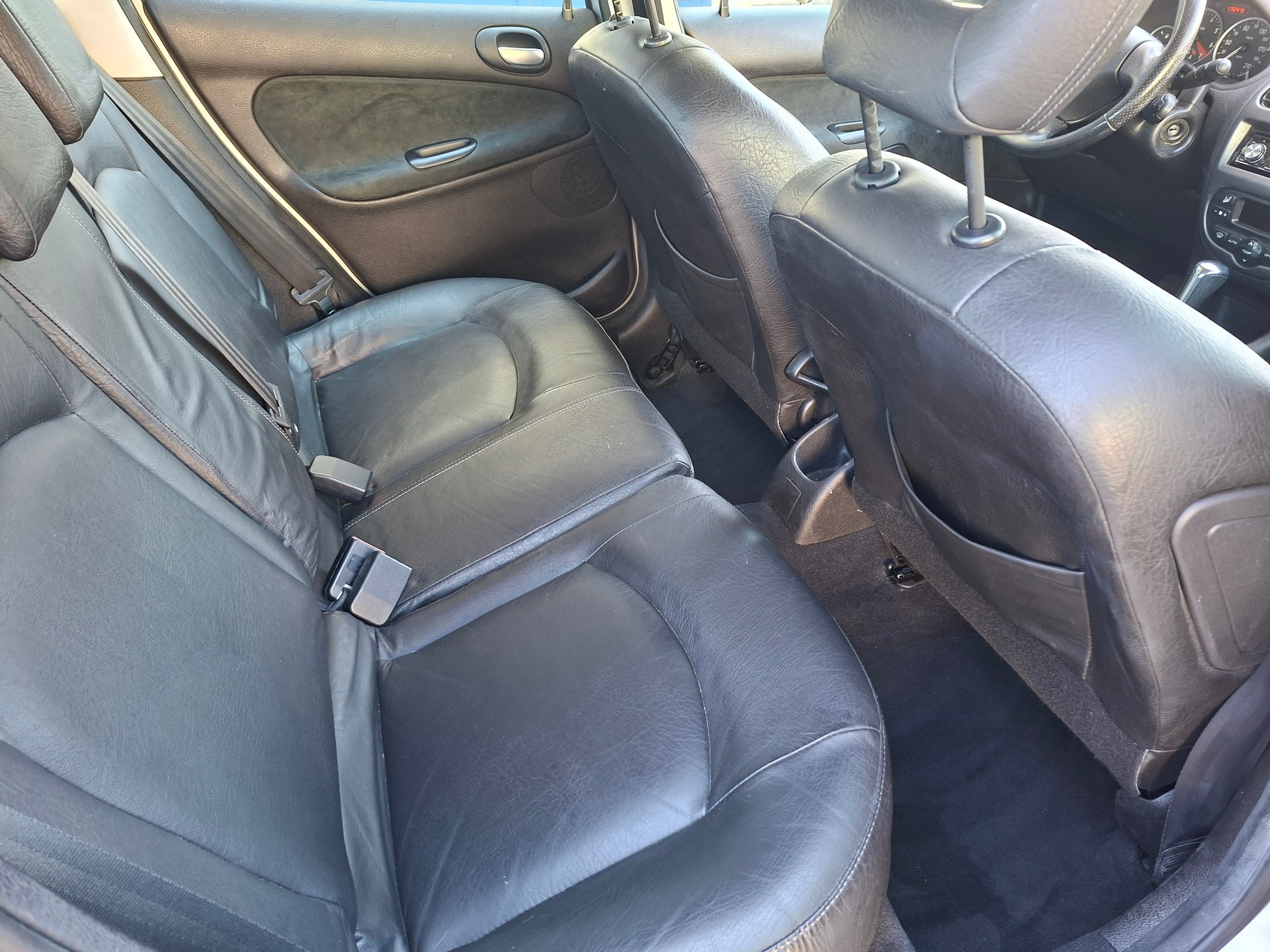 PEUGEOT 206 1.6 16V (XT) Premium Automatik-image-10