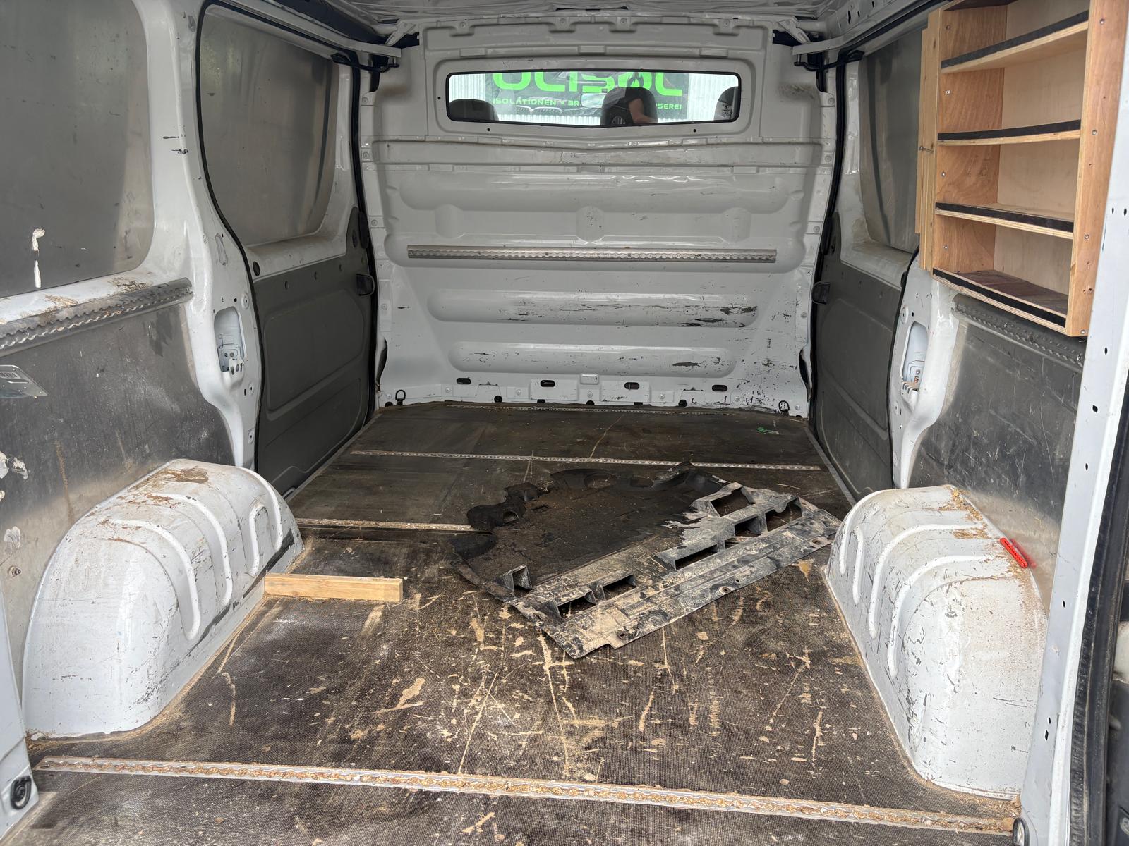 RENAULT Trafic 2.0 dCi 115 A 2.9t L1H1-image-5