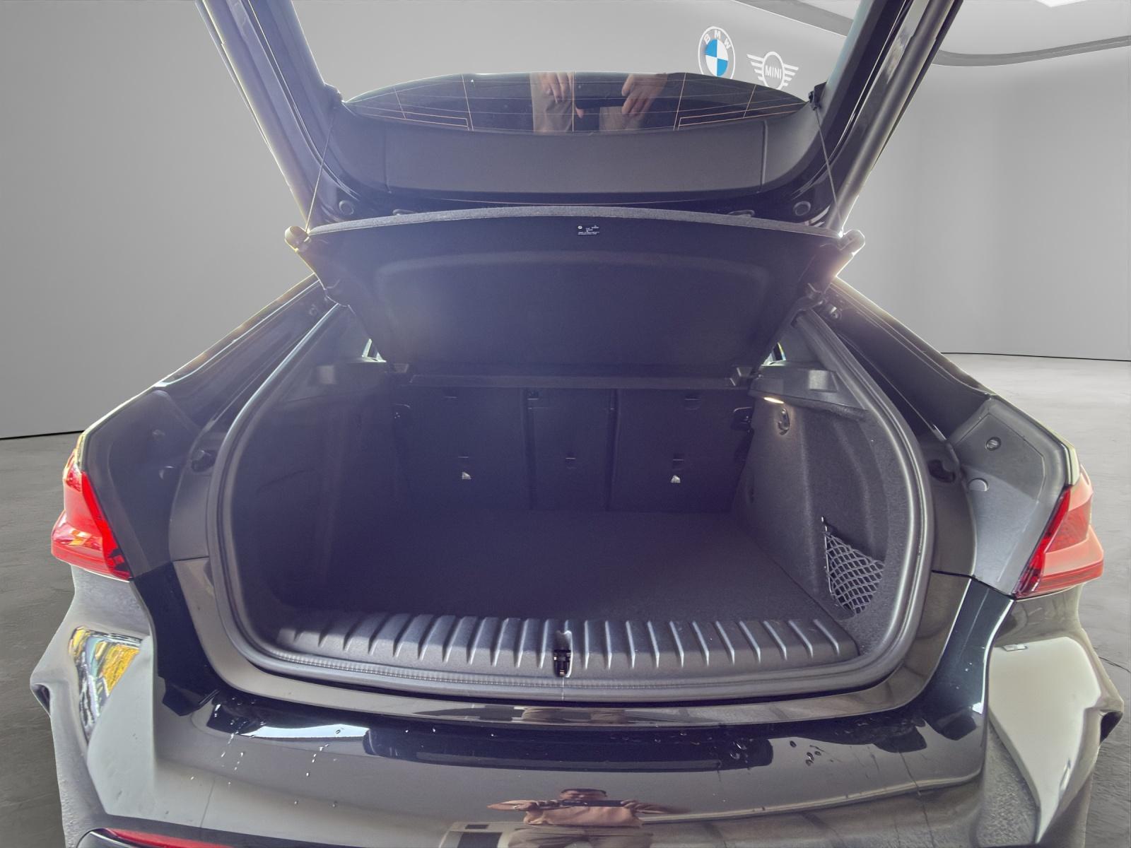 BMW 1er Reihe F40 M135i xDrive-image-15