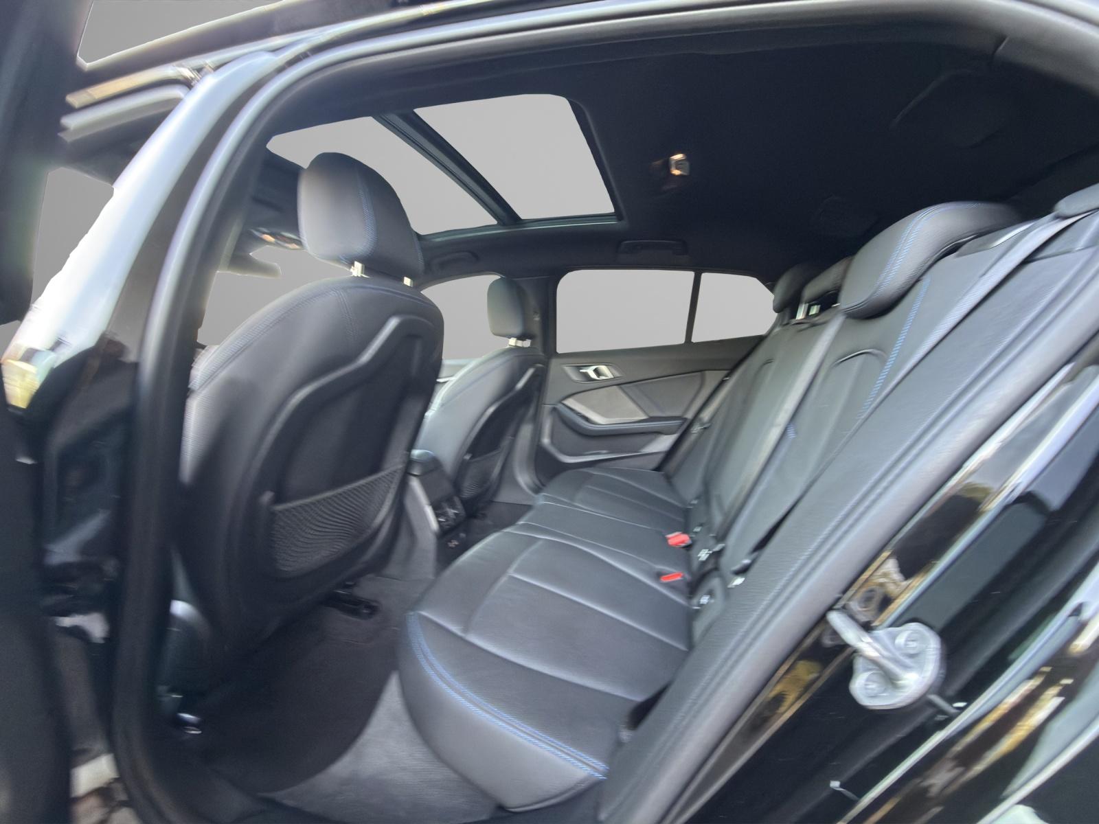 BMW 1er Reihe F40 M135i xDrive-image-8