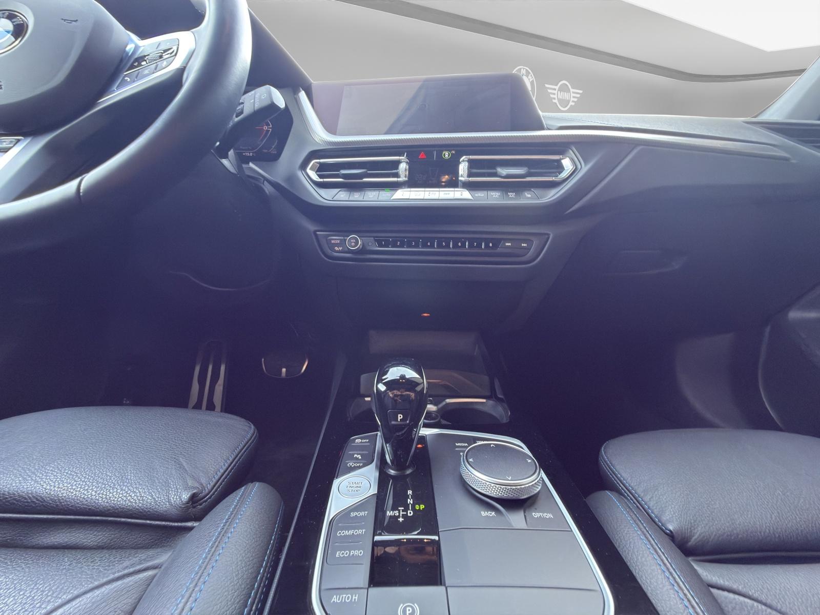 BMW 1er Reihe F40 M135i xDrive-image-11