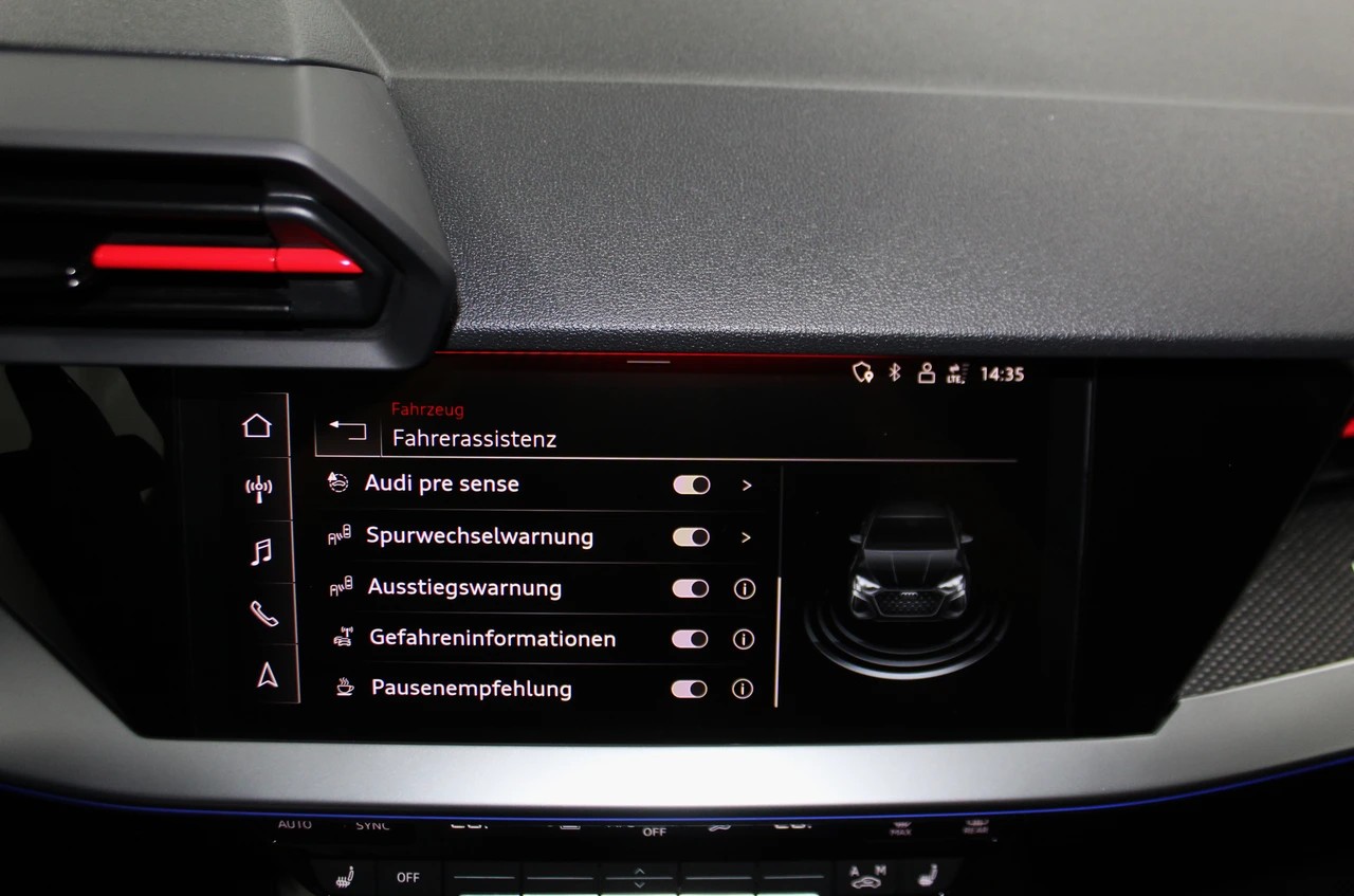 AUDI AUDI RS3 Sportback 2.5 TSI quattro S-tronic RS-Designpaket plus rot / Maxton Kit / CH-Fahrzeug-image-26