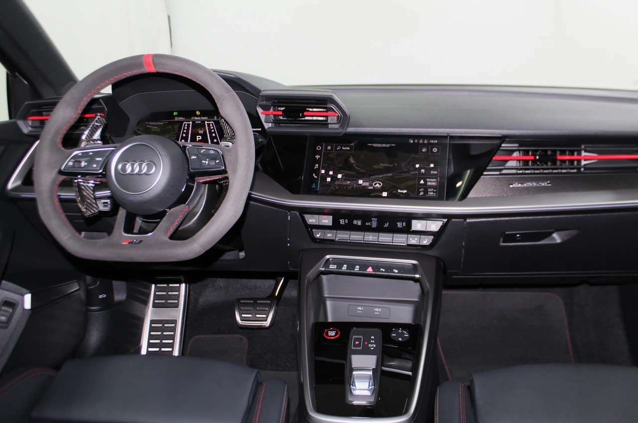 AUDI AUDI RS3 Sportback 2.5 TSI quattro S-tronic RS-Designpaket plus rot / Maxton Kit / CH-Fahrzeug-image-12