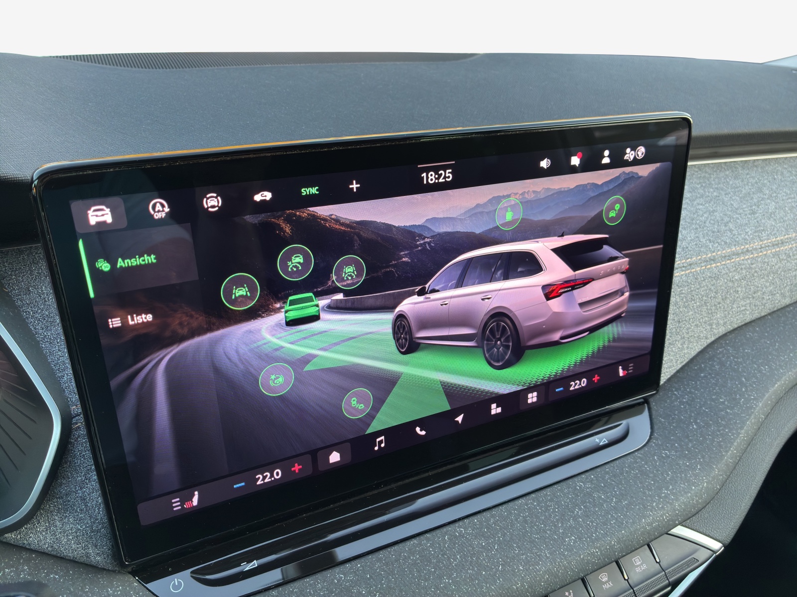 SKODA Octavia Combi 2.0 TDI DSG Selection-image-15