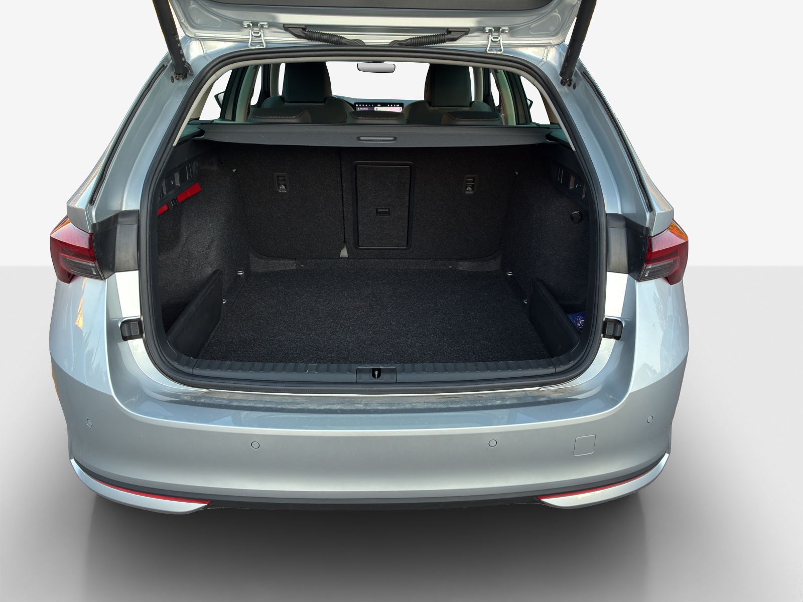 SKODA Octavia Combi 2.0 TDI DSG Selection-image-12