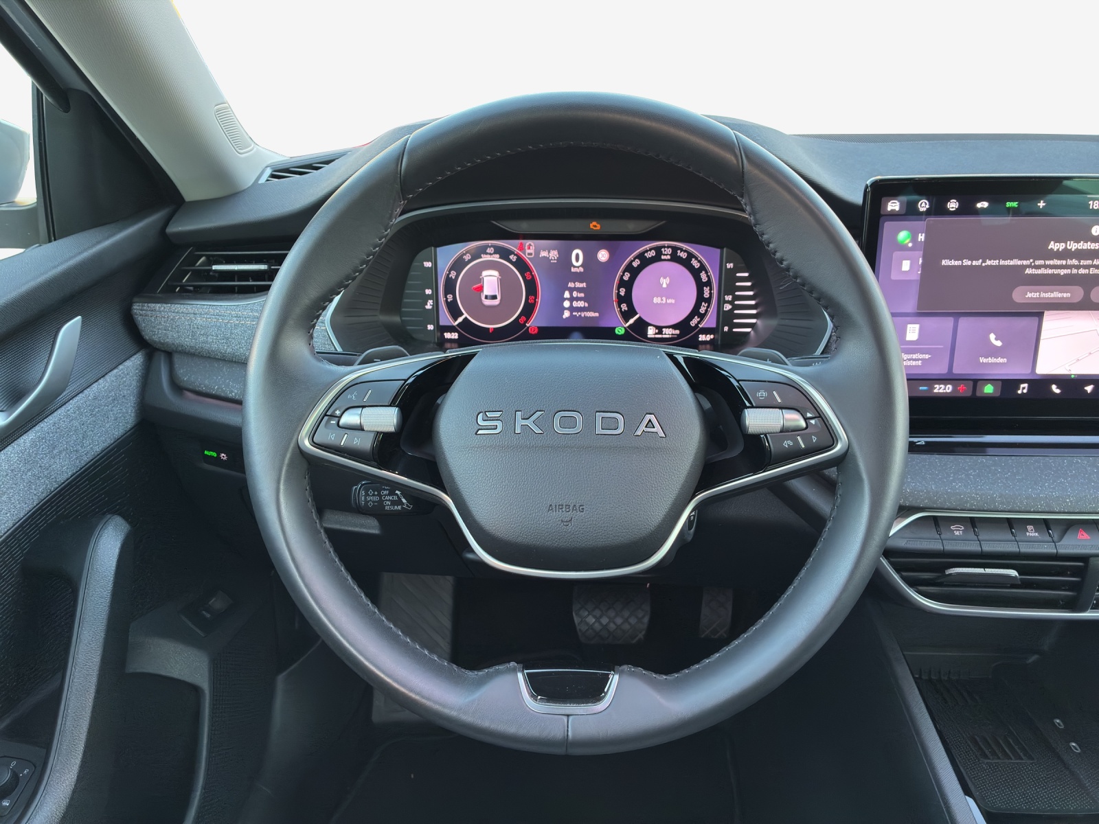 SKODA Octavia Combi 2.0 TDI DSG Selection-image-9