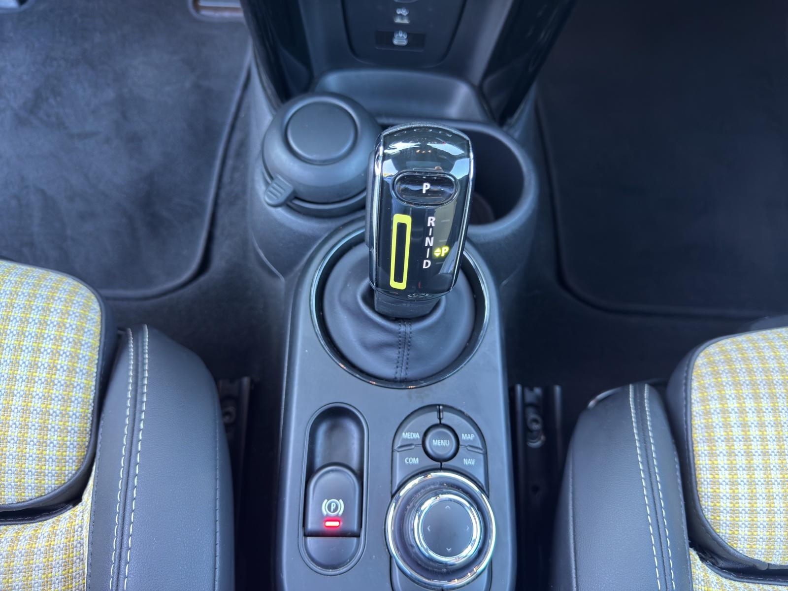 MINI Cooper SE-image-18