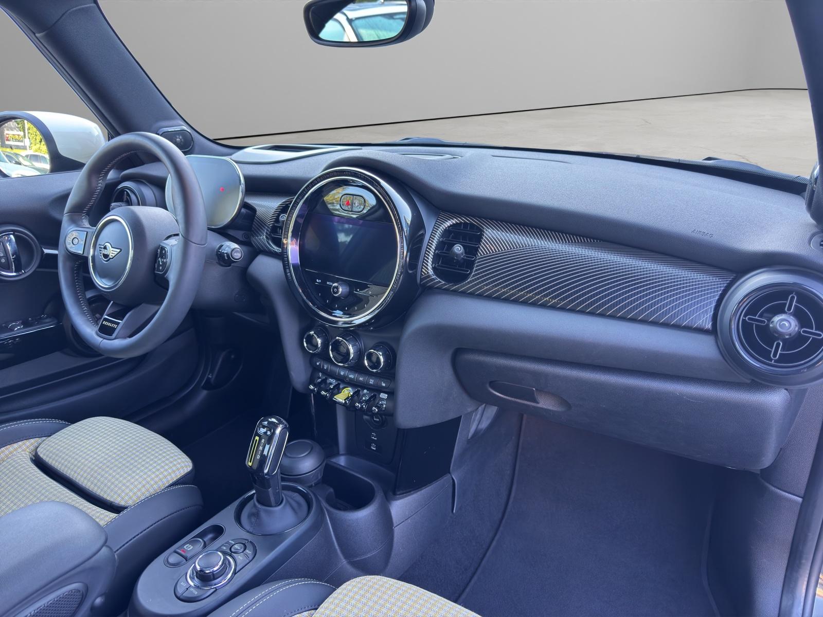 MINI Cooper SE-image-16