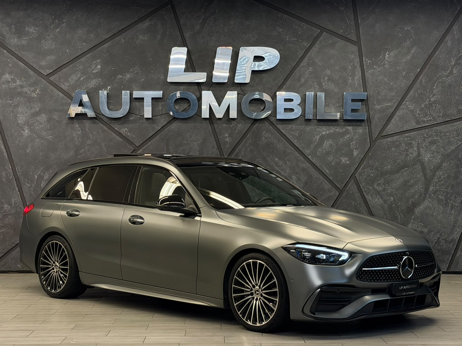 MERCEDES-BENZ C 300 T 4Matic AMG Line-image-2