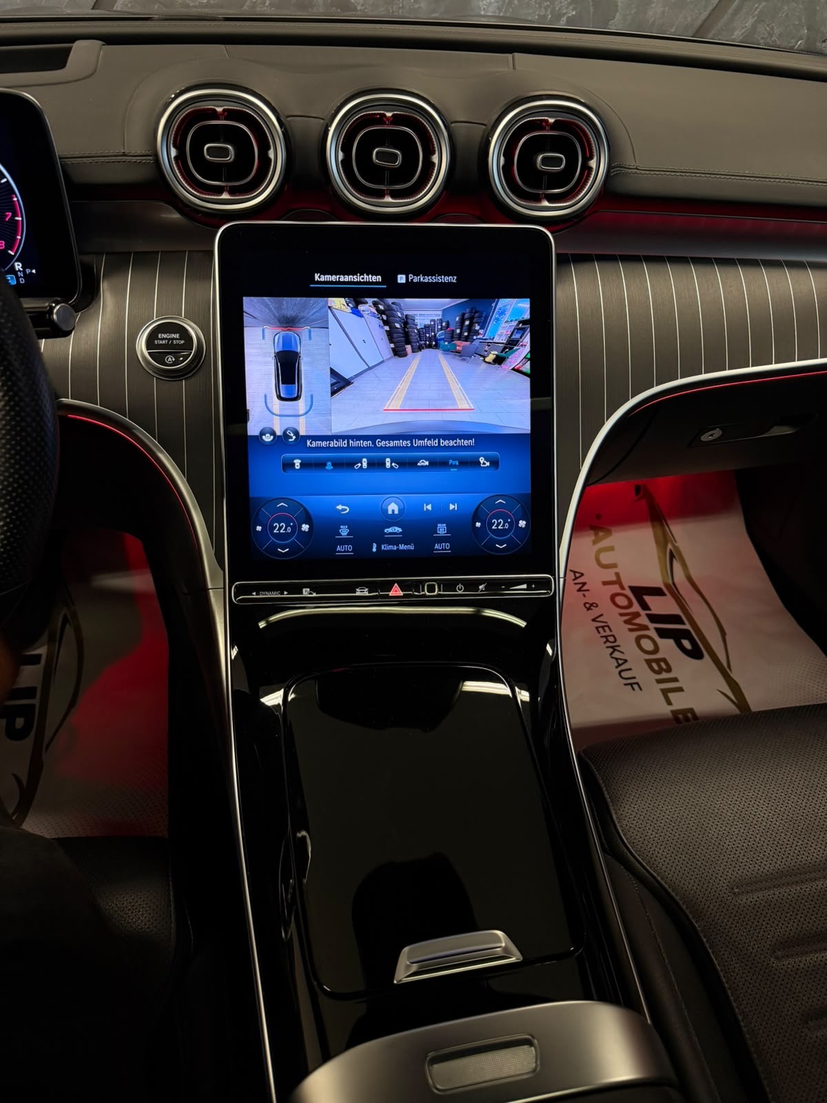 MERCEDES-BENZ C 300 T 4Matic AMG Line-image-11