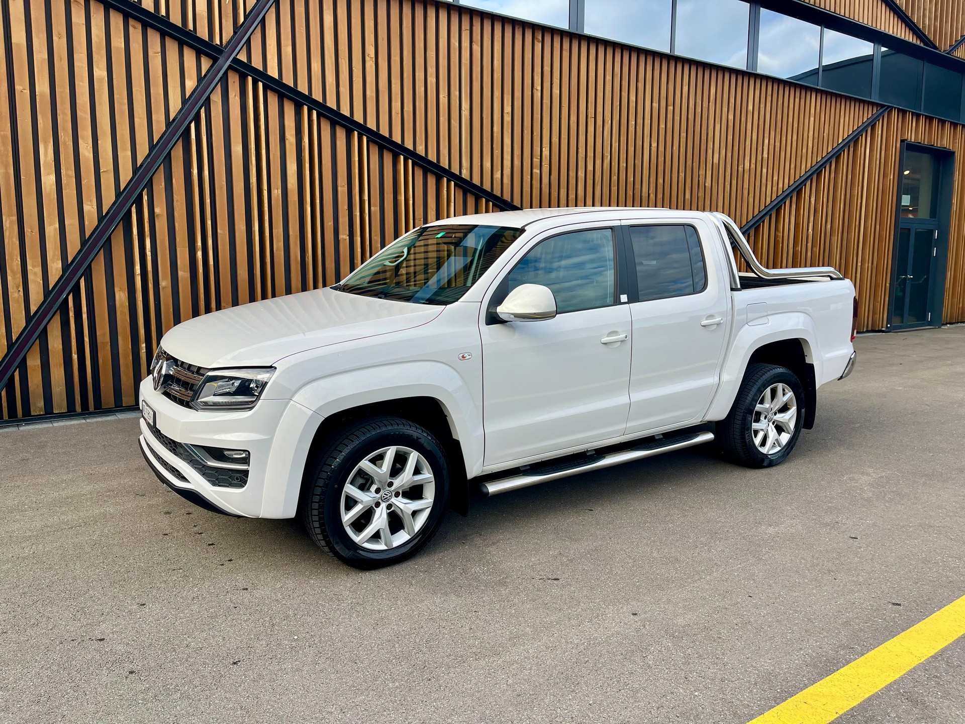 VW Amarok 3.0TDI Crossline 4Motion Automatic-image-7