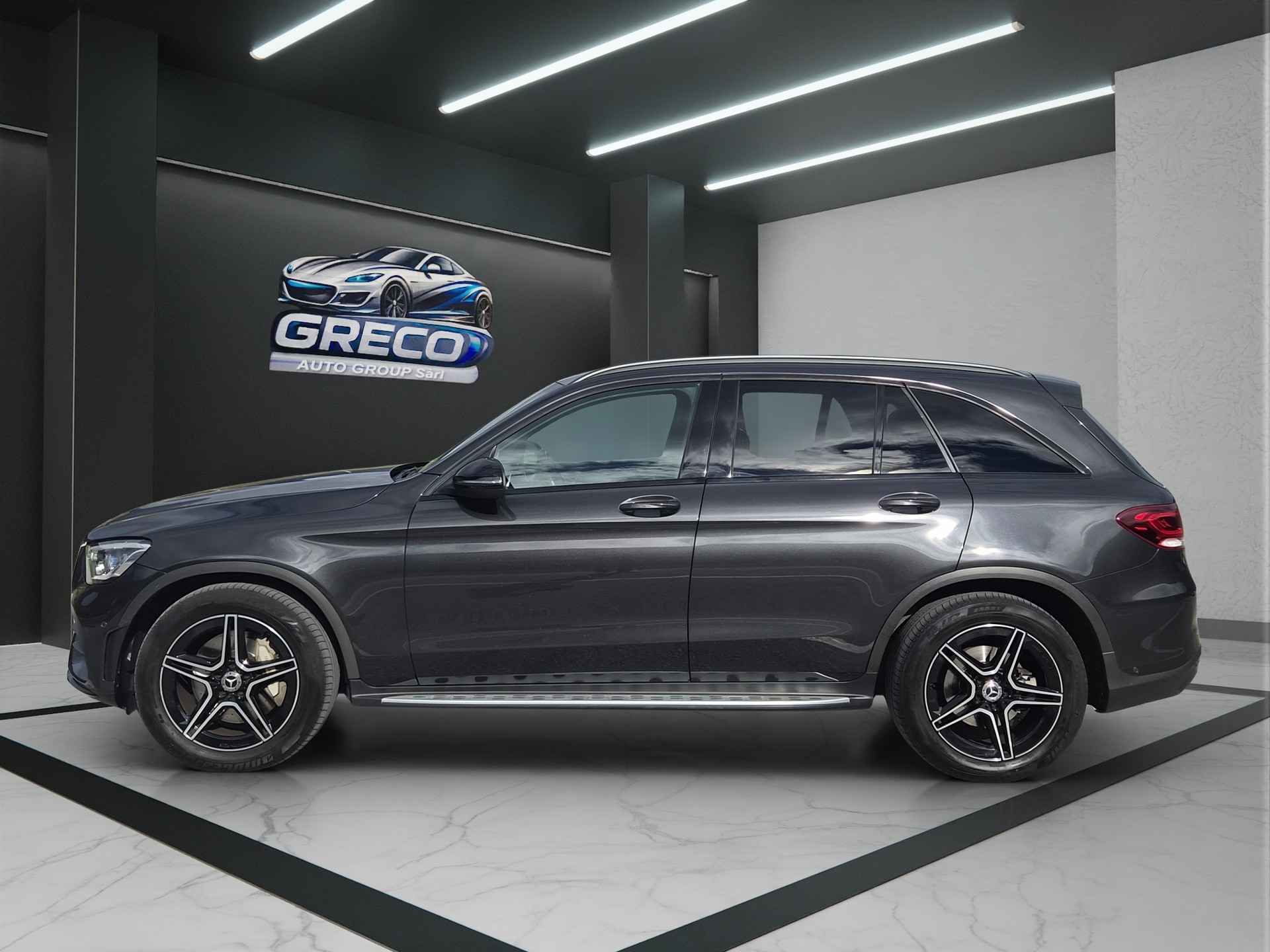 MERCEDES-BENZ GLC 200 AMG Line 4Matic 9G-Tronic-image-2
