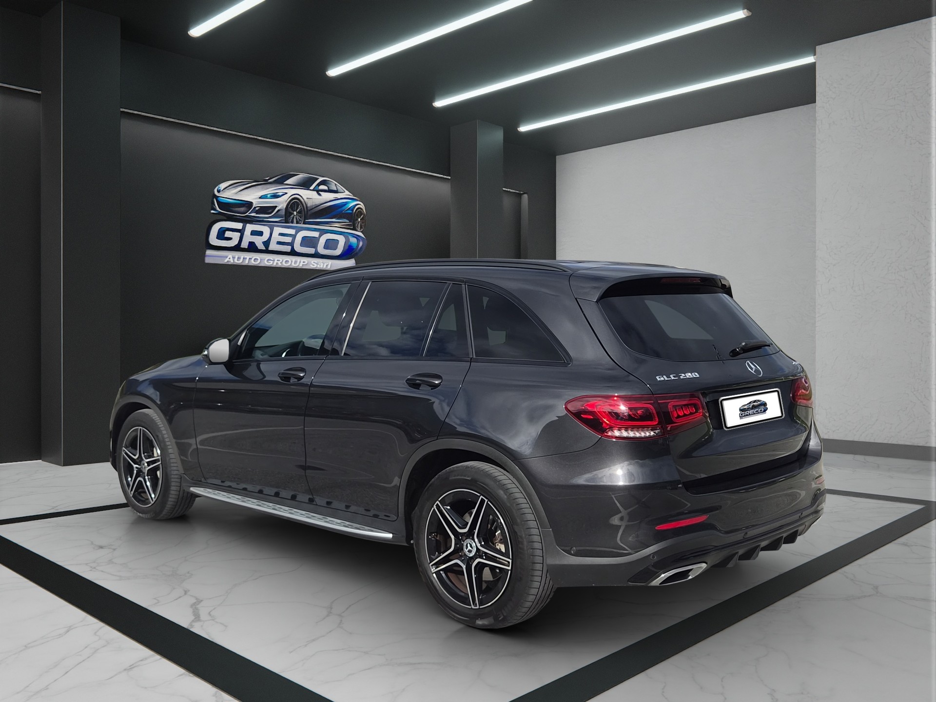 MERCEDES-BENZ GLC 200 AMG Line 4Matic 9G-Tronic-image-3