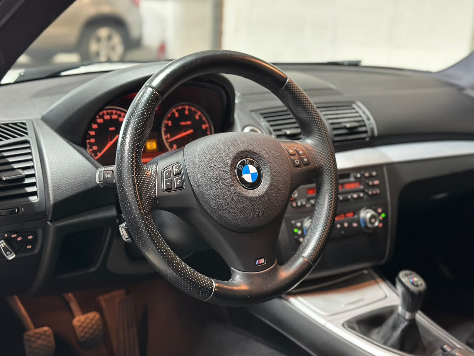 BMW 125i Coupé-image-11