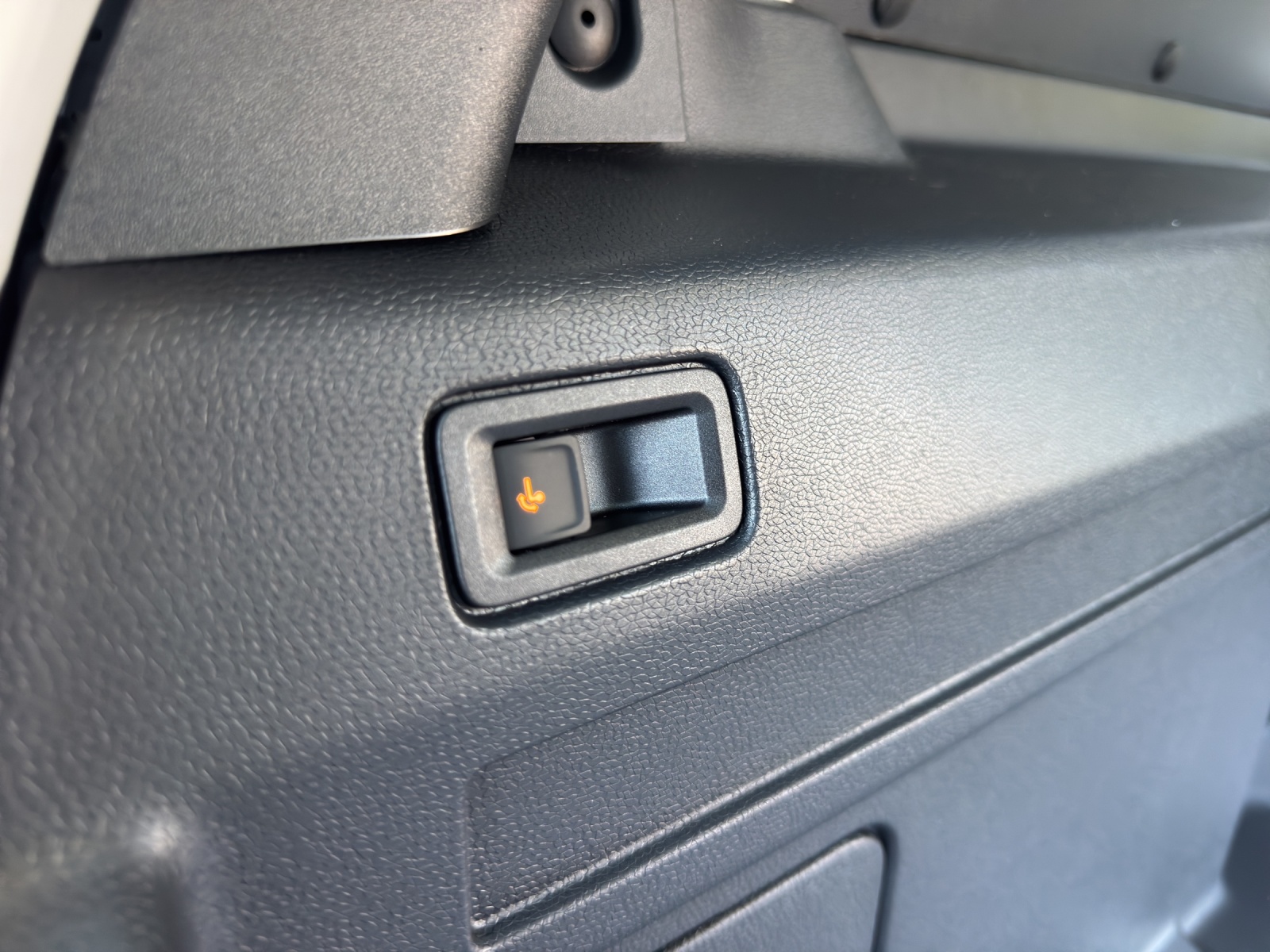 VW ID. Buzz Cargo Pro 4Motion-image-13