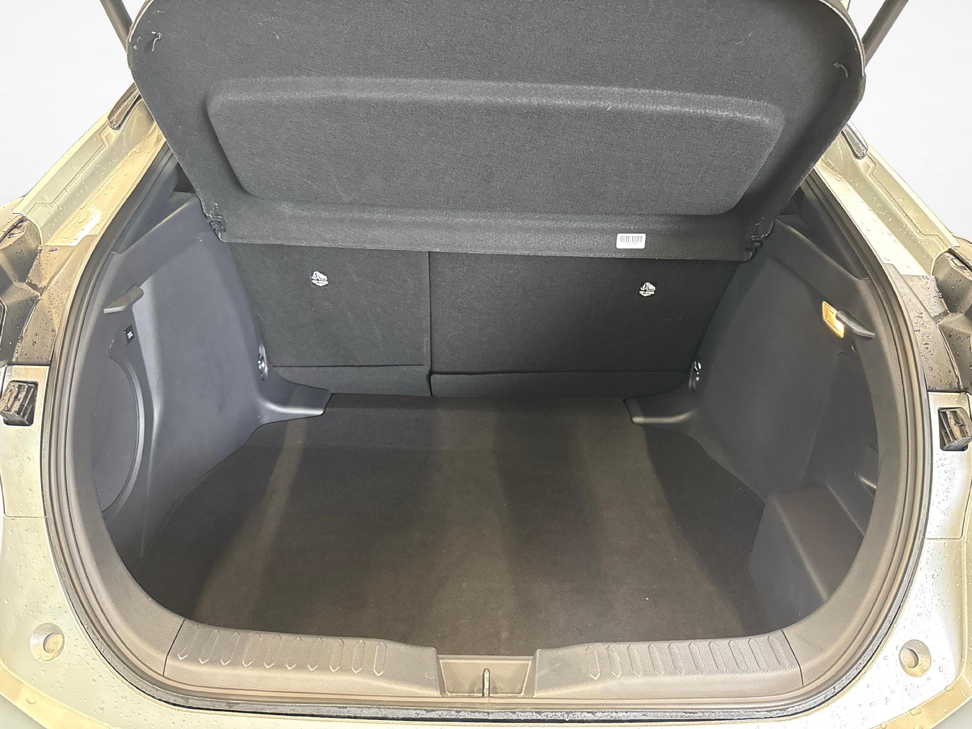 TOYOTA C-HR 2.0 HEV Style 4x4-image-11