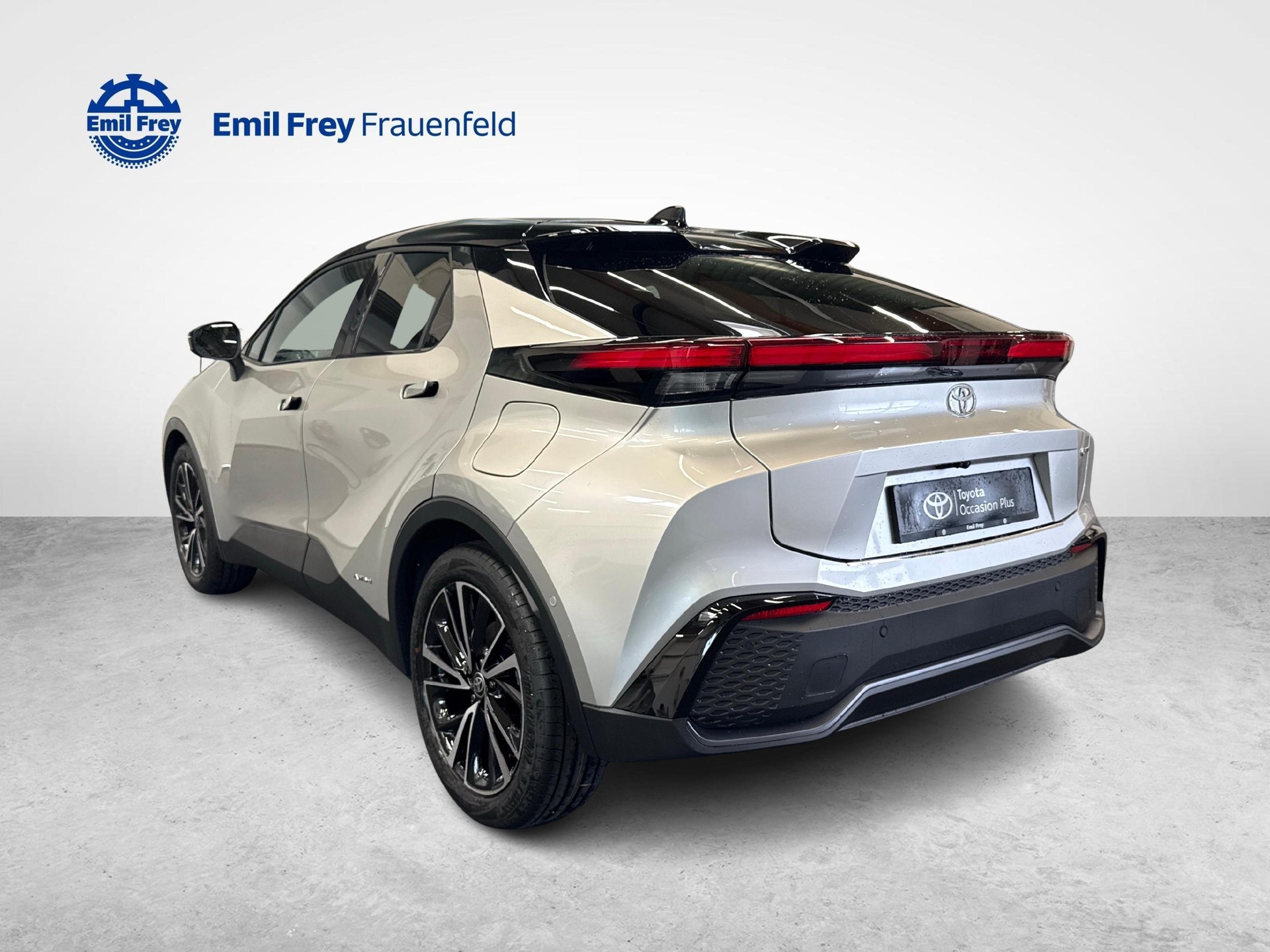 TOYOTA C-HR 2.0 HEV Style 4x4-image-2