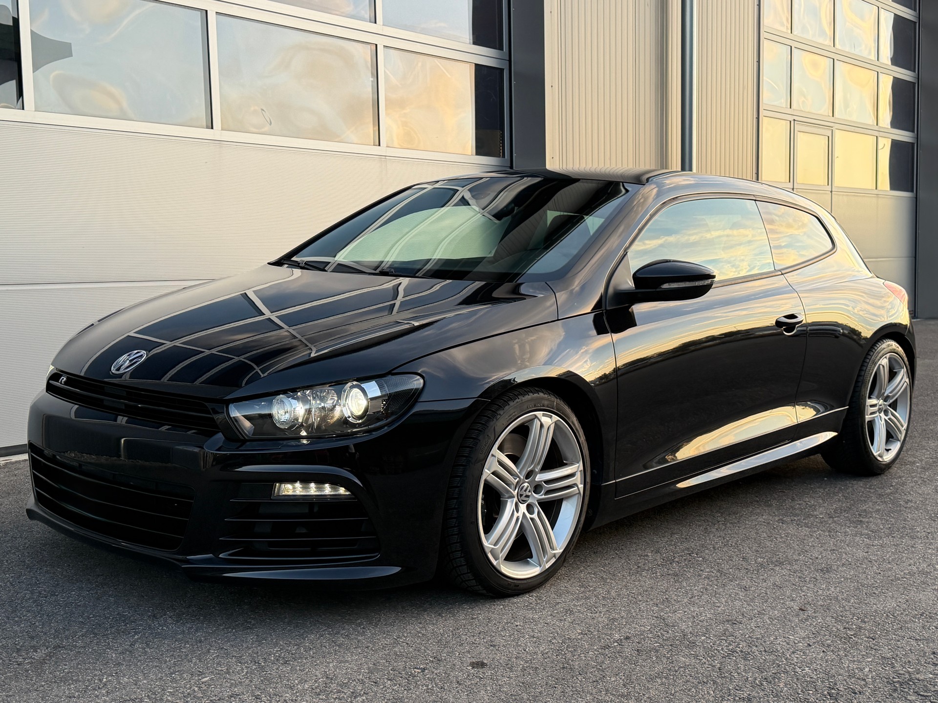 VW Scirocco 2.0 TSI R-image-7