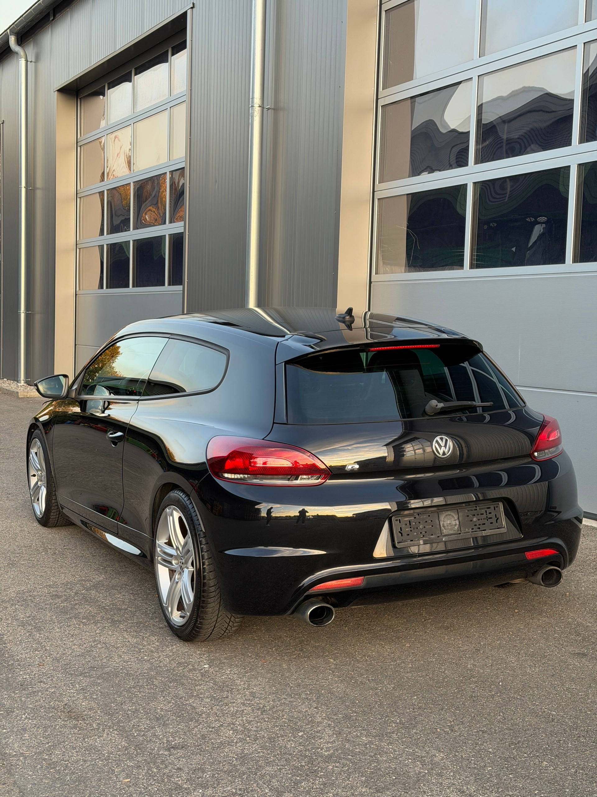 VW Scirocco 2.0 TSI R-image-9