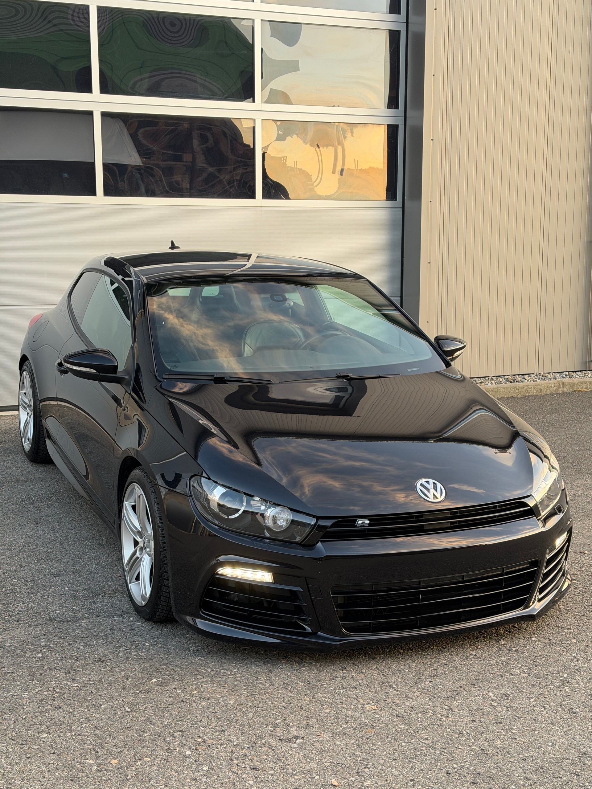 VW Scirocco 2.0 TSI R-image-1