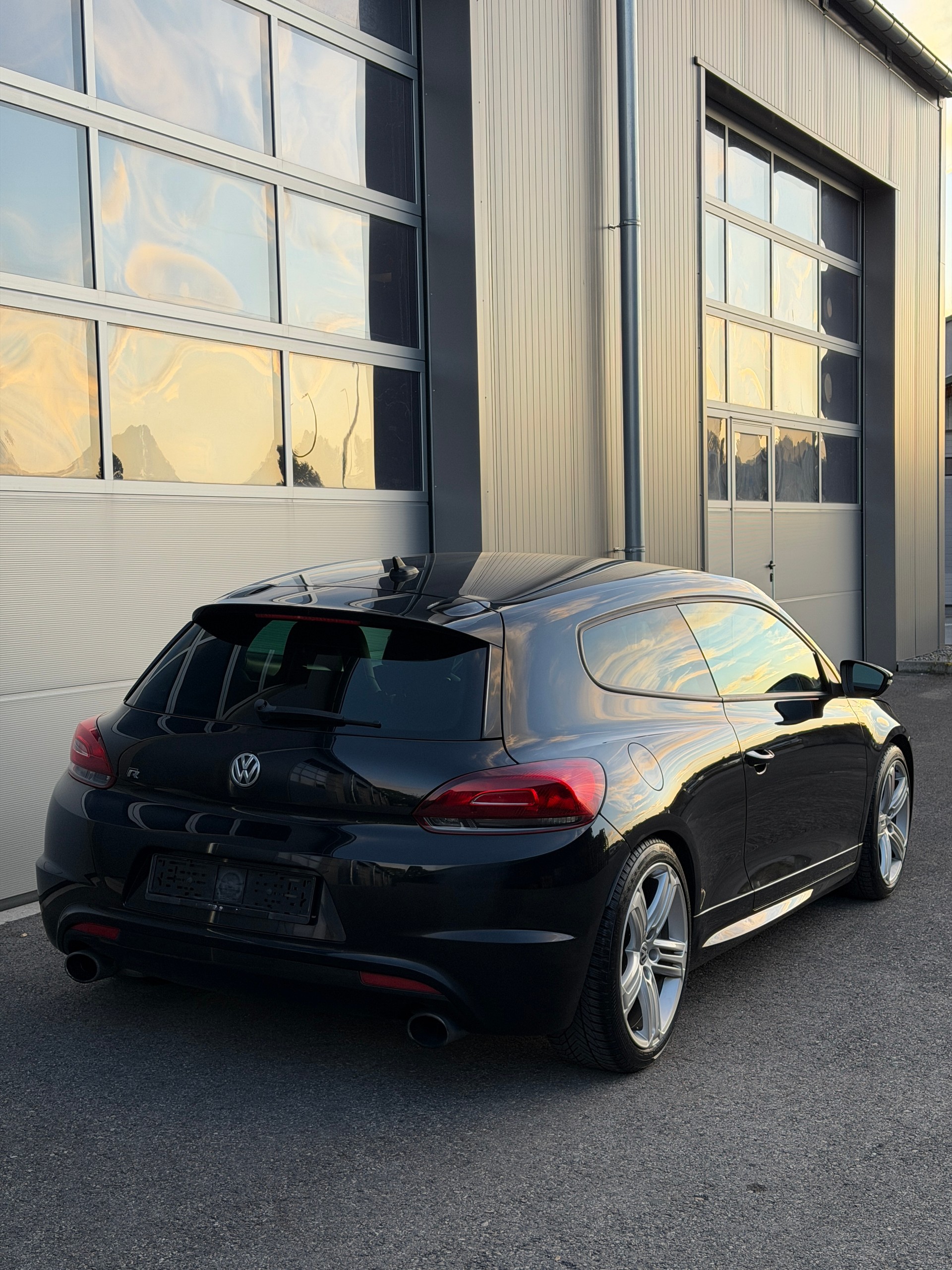 VW Scirocco 2.0 TSI R-image-3