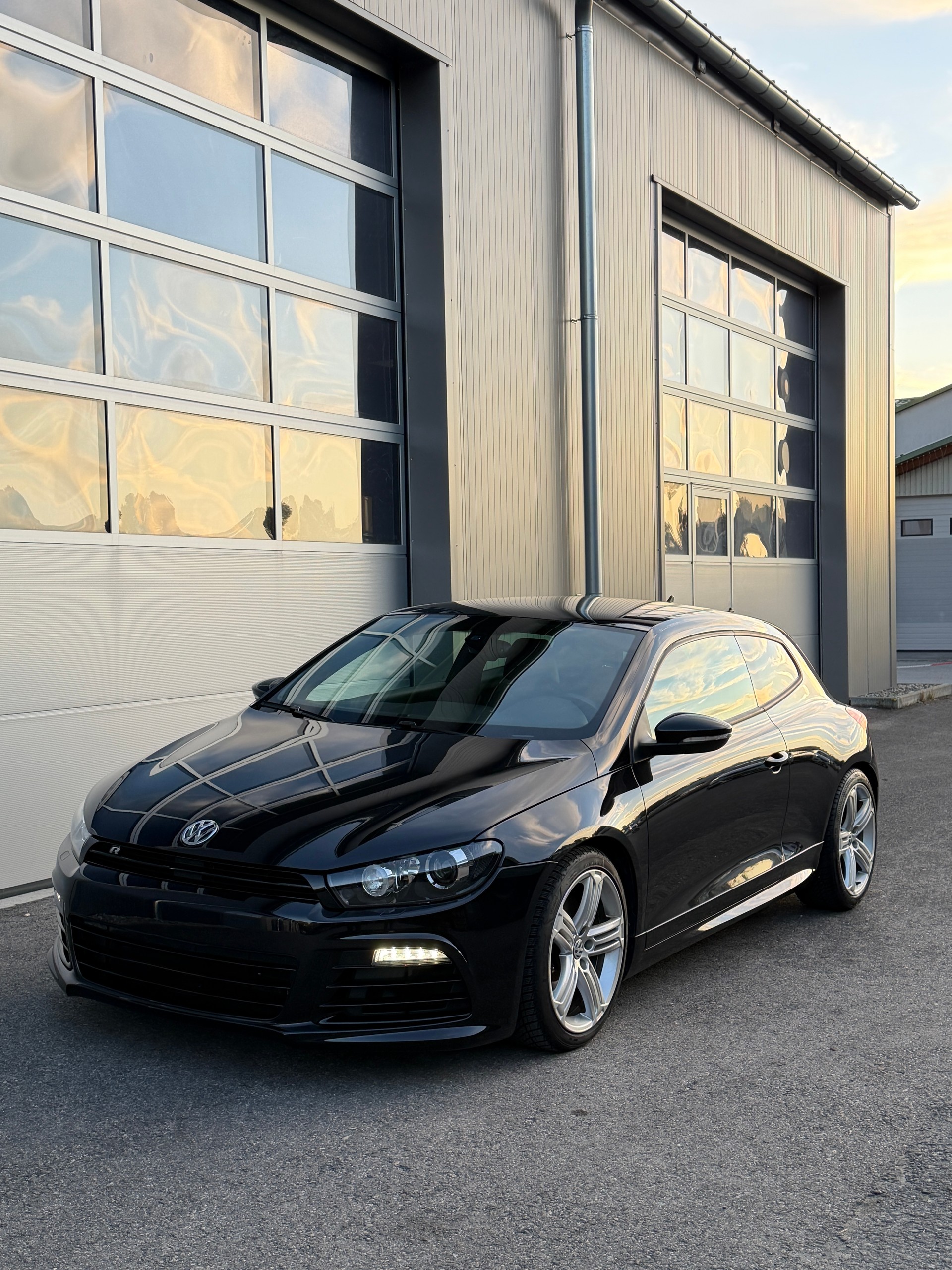 VW Scirocco 2.0 TSI R-image-6