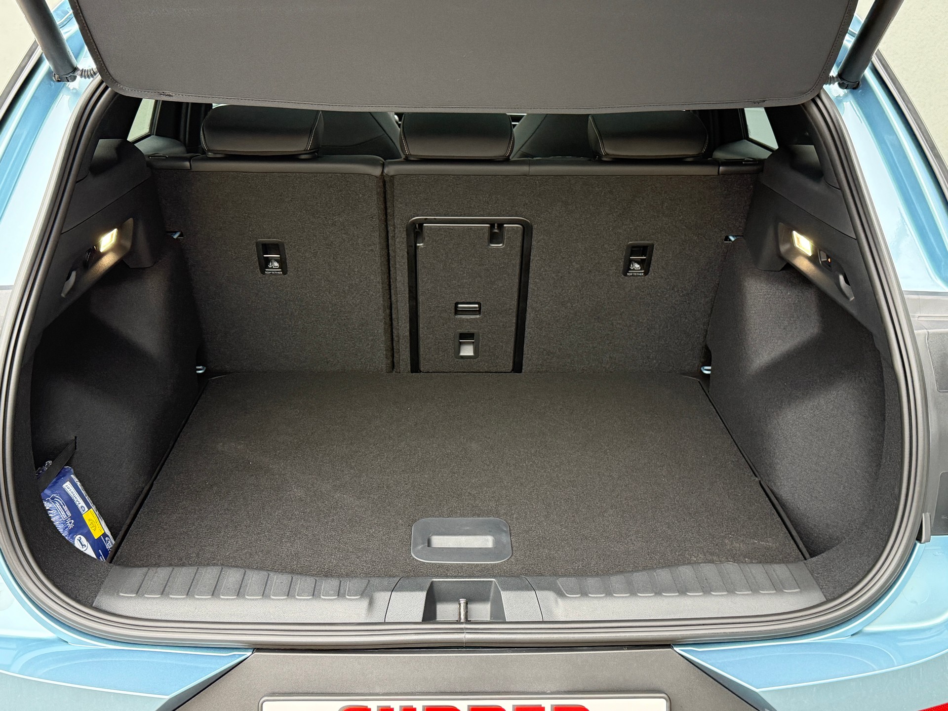 FORD Explorer Elektro 77kWh Extended Range Premium mit Anhängerkupplung, Wärmepumpe & Panoramadach-image-13