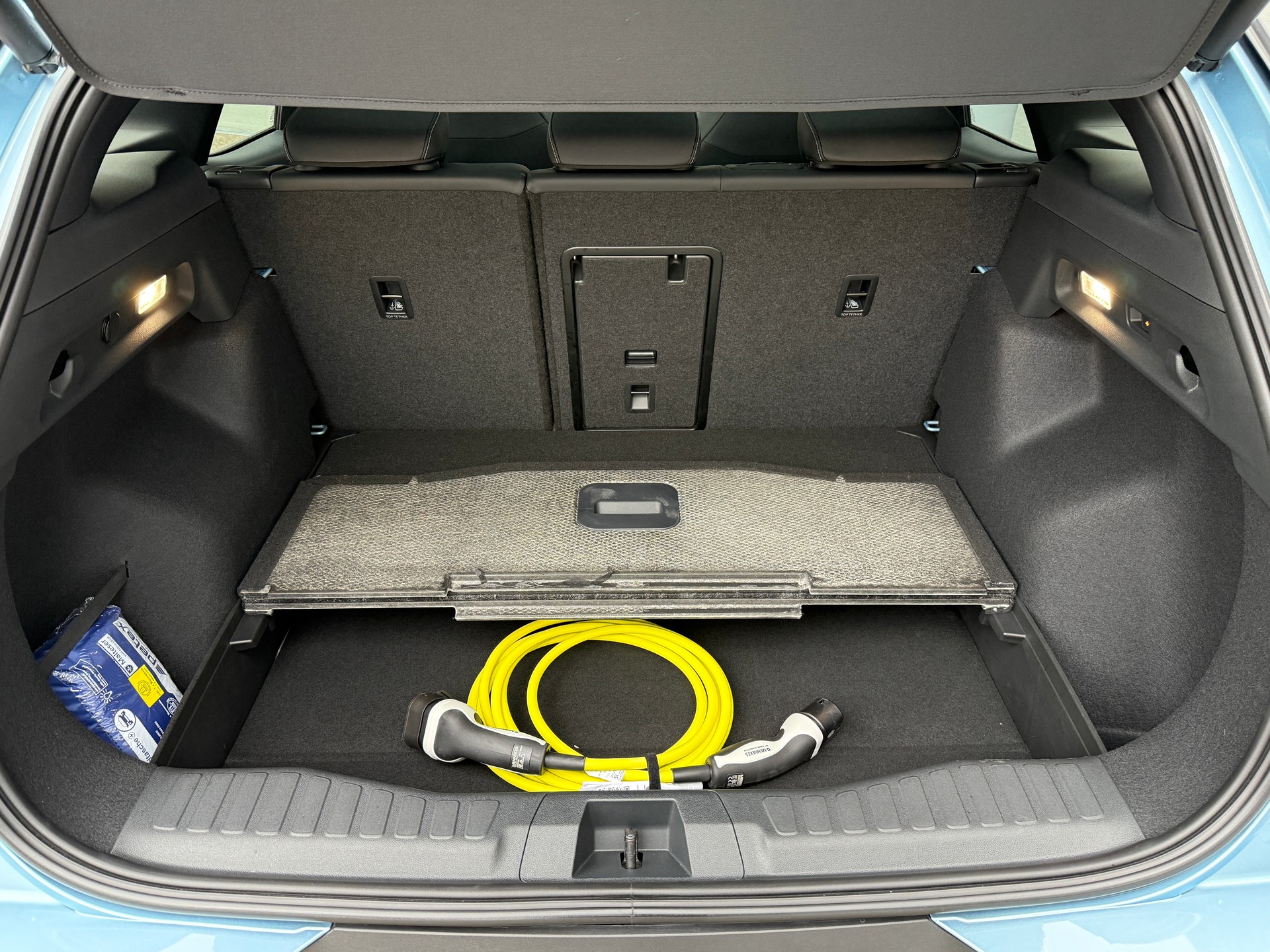 FORD Explorer Elektro 77kWh Extended Range Premium mit Anhängerkupplung, Wärmepumpe & Panoramadach-image-14