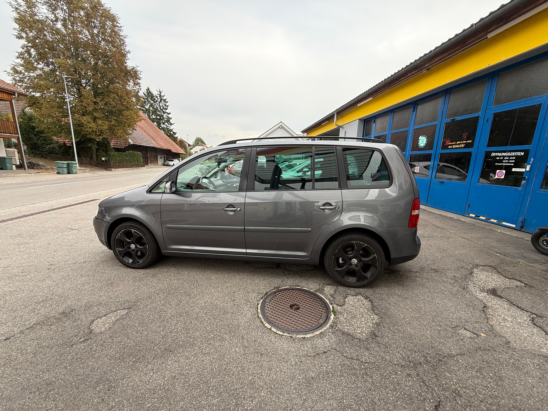 VW Touran 1.9 TDI-image-5