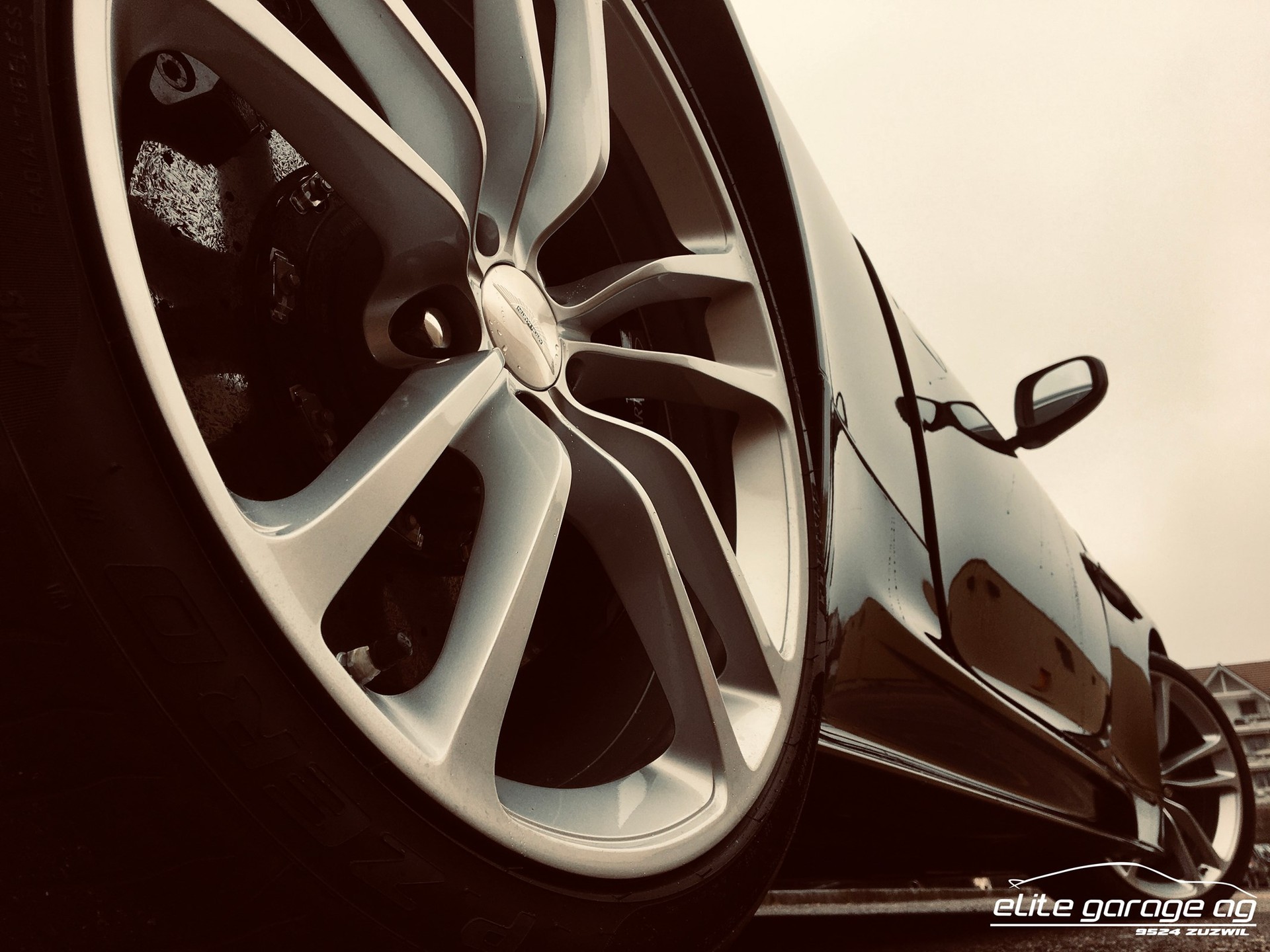 ASTON MARTIN DBS Coupé Touchtronic 2-image-7