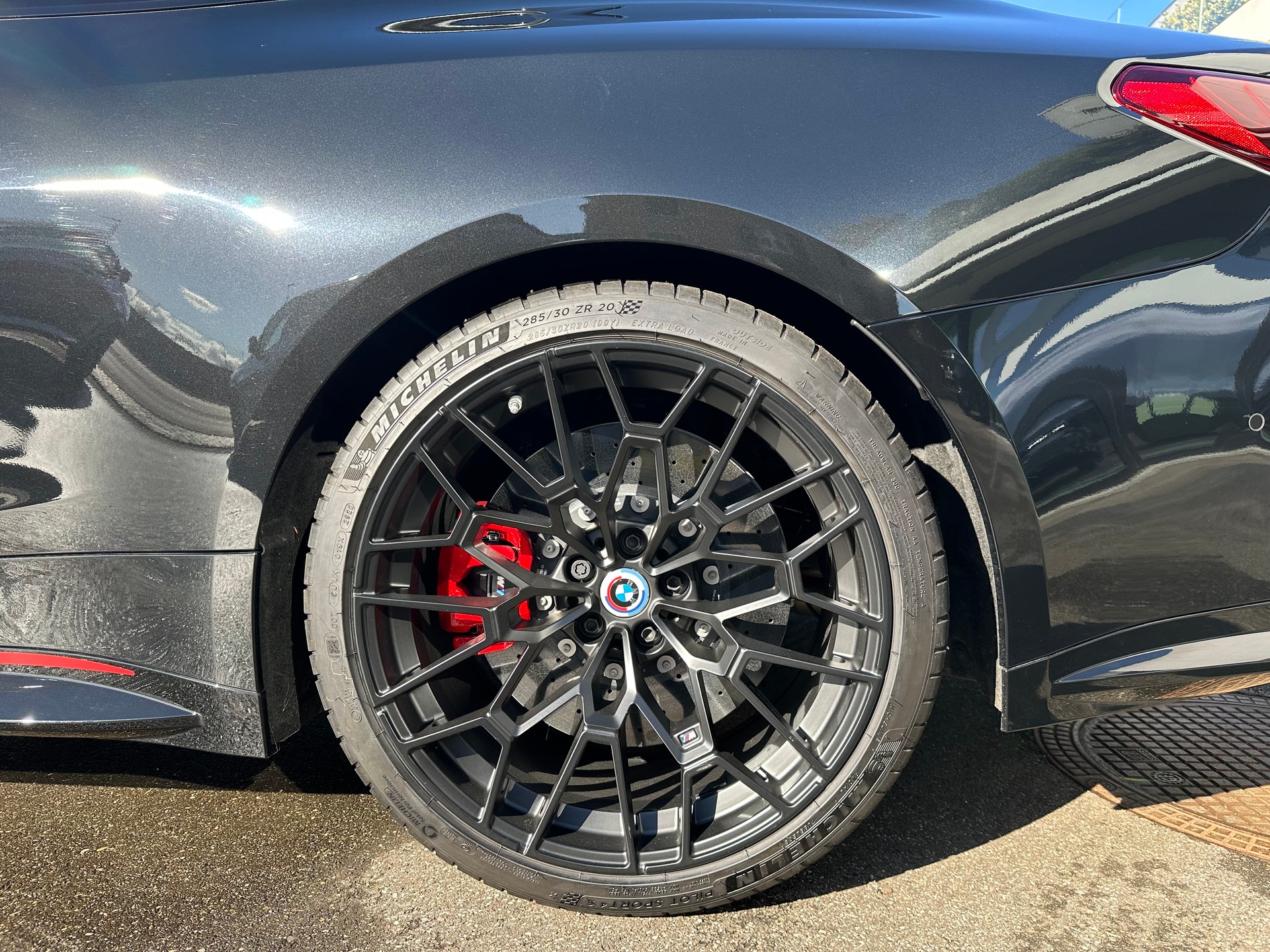 BMW M4 CSL Coupé-image-6