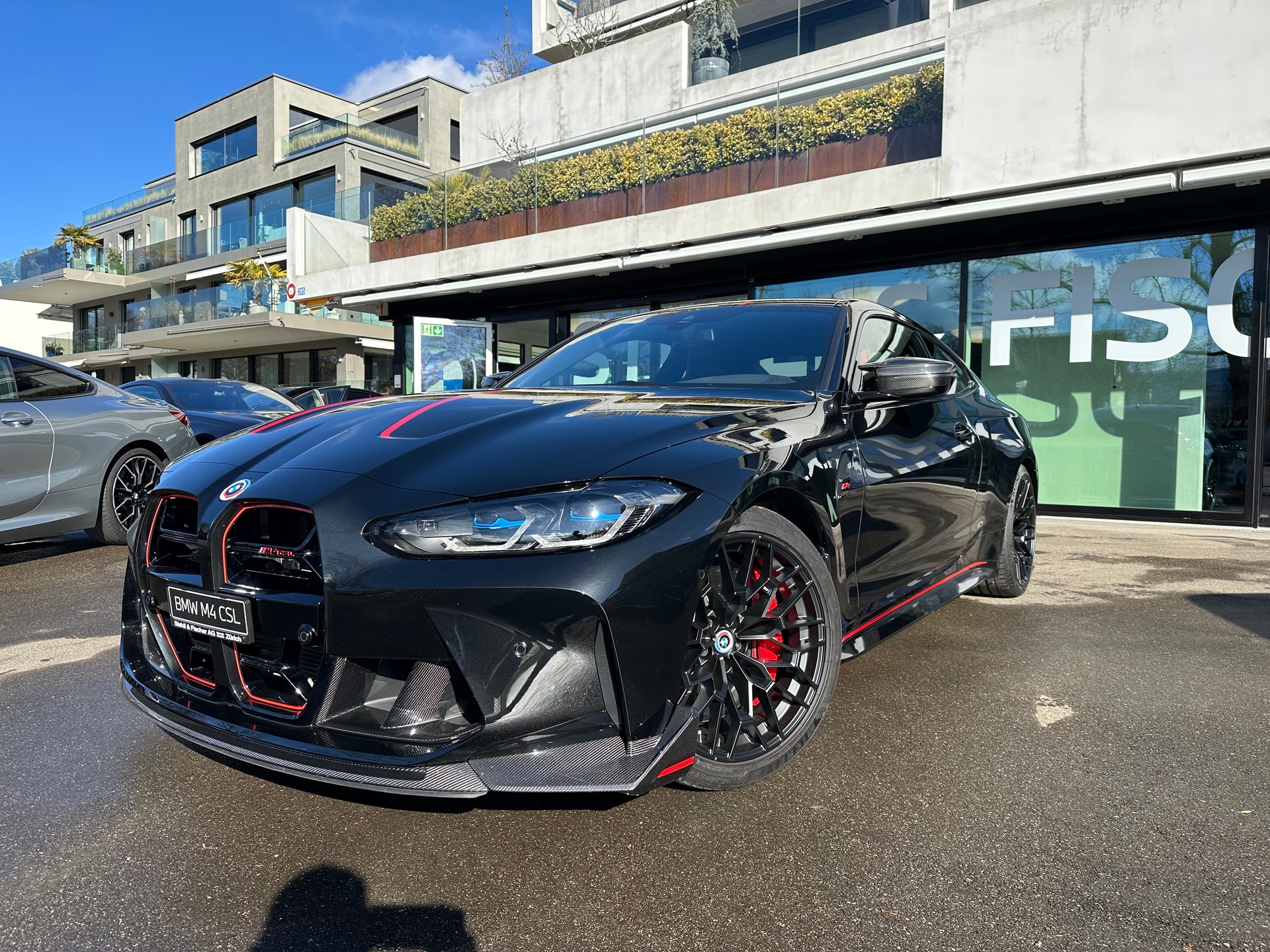 BMW M4 CSL Coupé-image-0