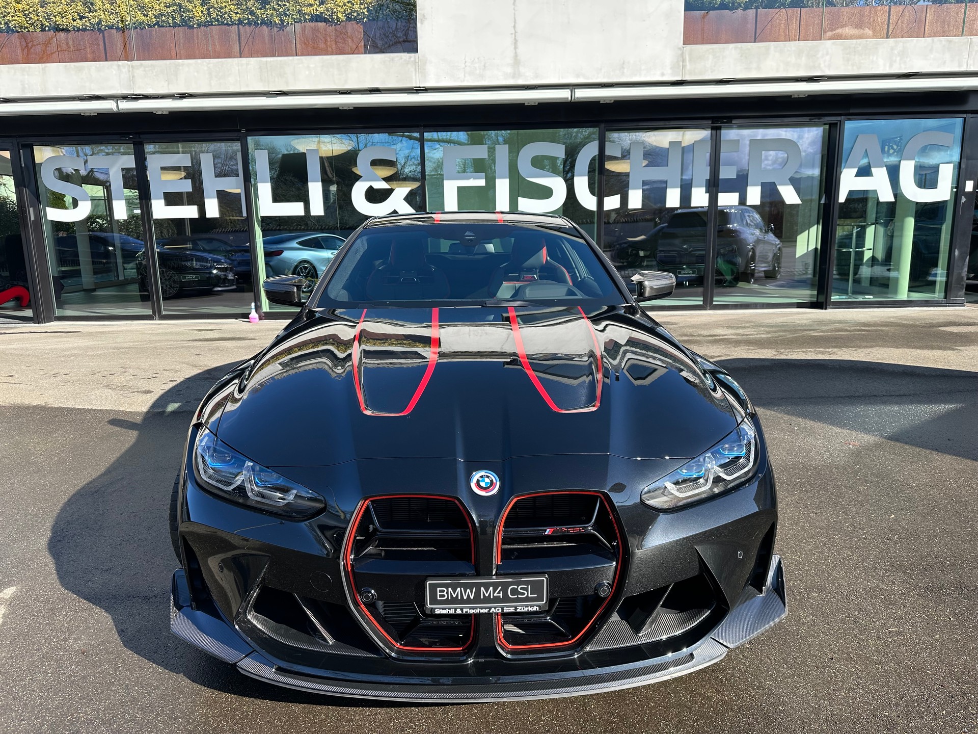 BMW M4 CSL Coupé-image-1